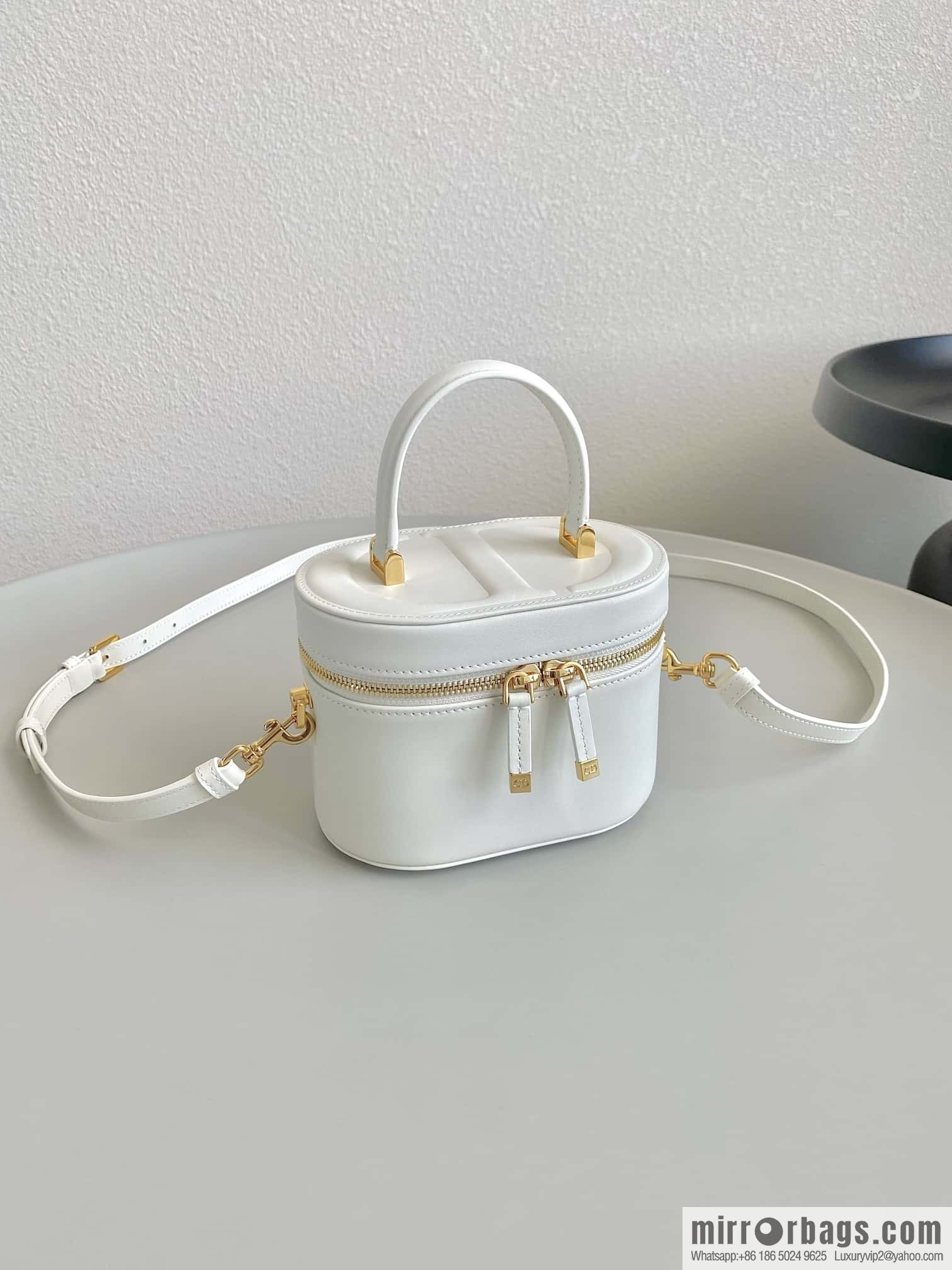 DIOR S CD SIGNATURE VANITY S2203UMFV_M030