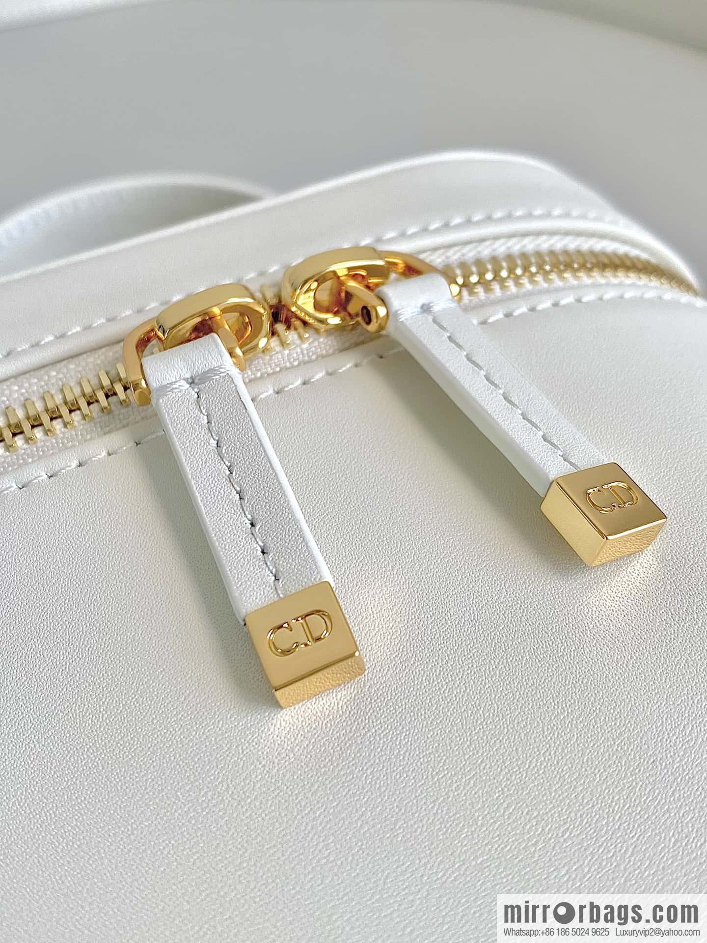 DIOR S CD SIGNATURE VANITY S2203UMFV_M030