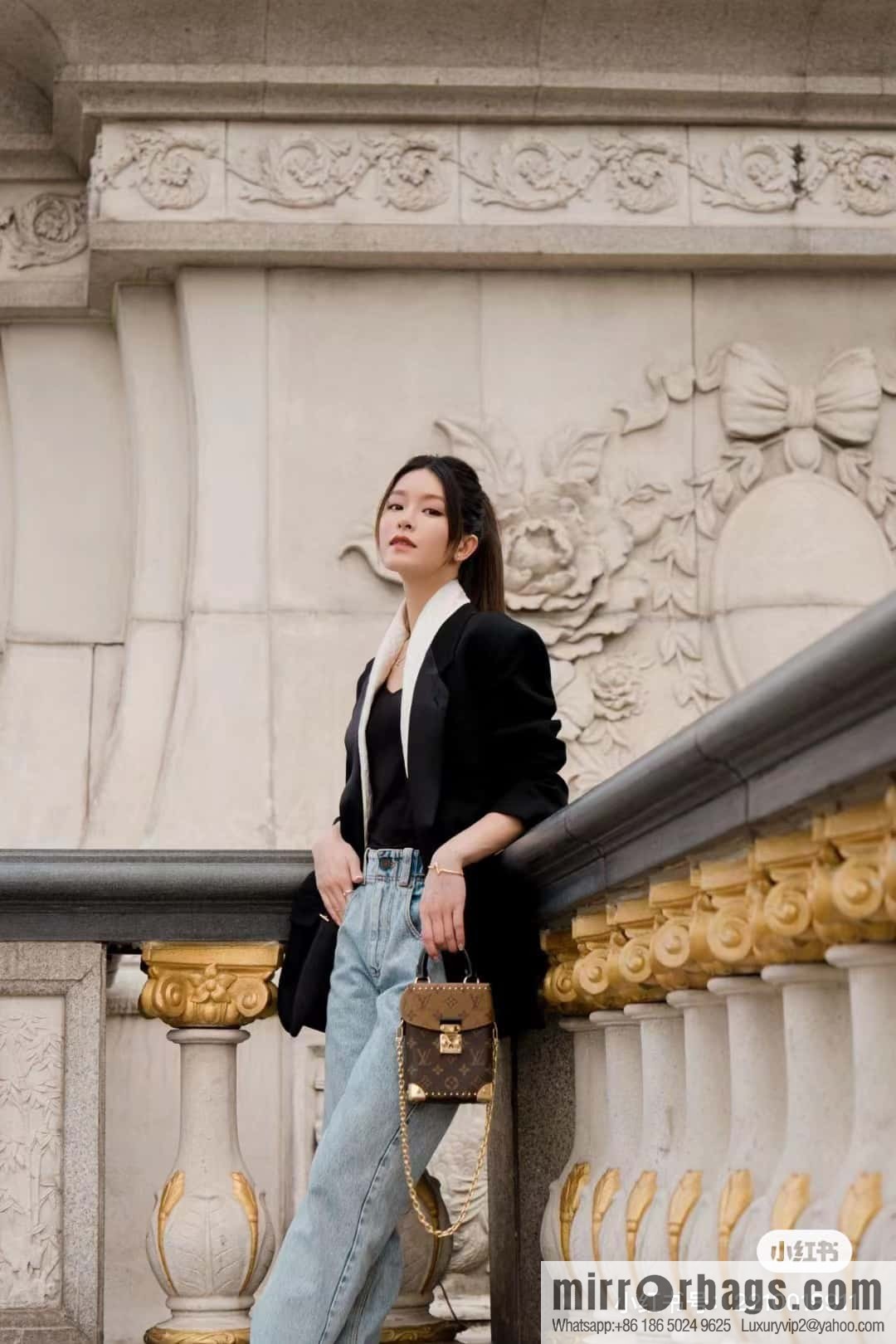 LV M82465 CAMERA BOX handbag