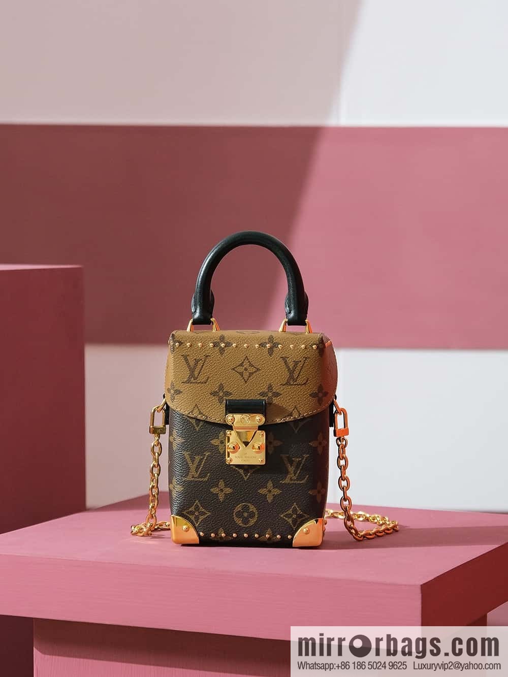 LV M82465 CAMERA BOX handbag