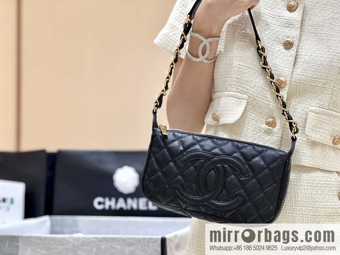 CHANEL CNNe same popular medieval armpit bag A50920 black