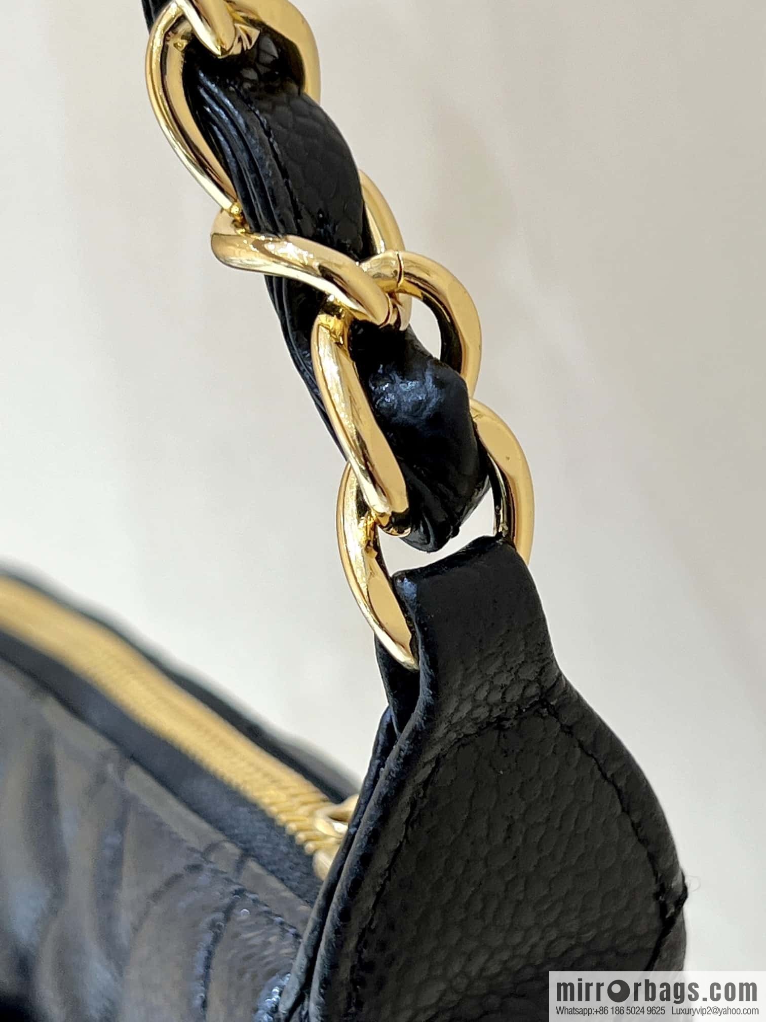 CHANEL CNNe same popular medieval armpit bag A50920 black
