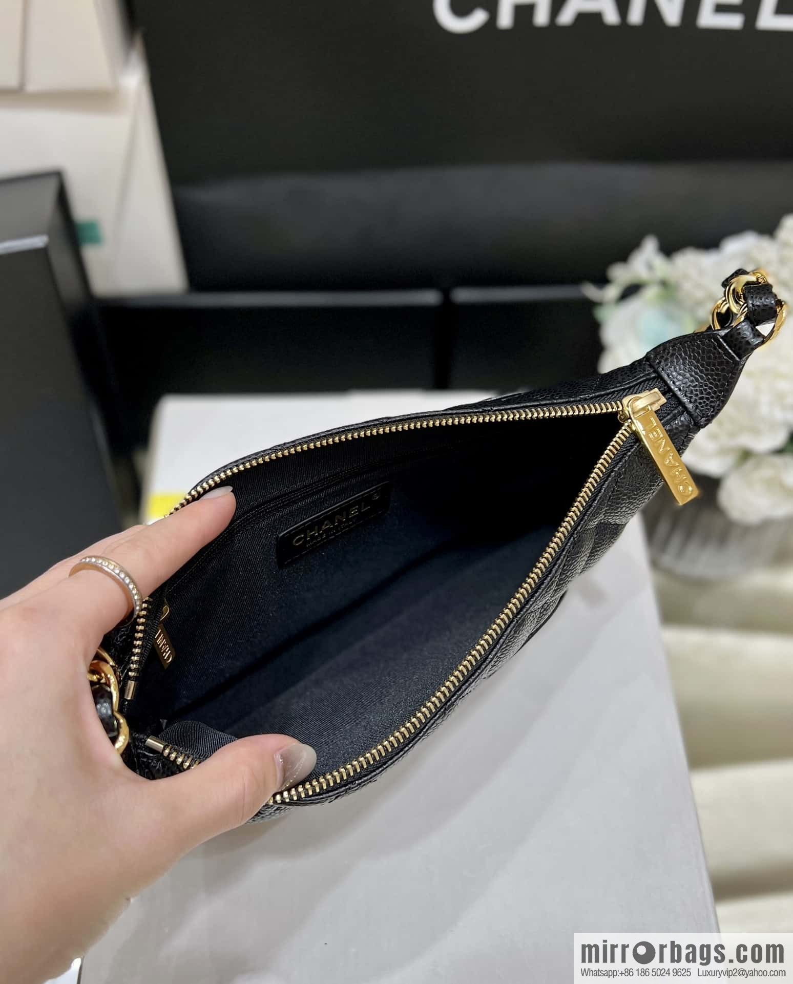 CHANEL CNNe same popular medieval armpit bag A50920 black
