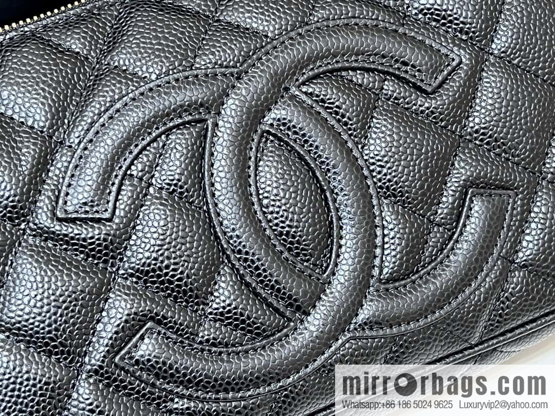 CHANEL CNNe same popular medieval armpit bag A50920 black