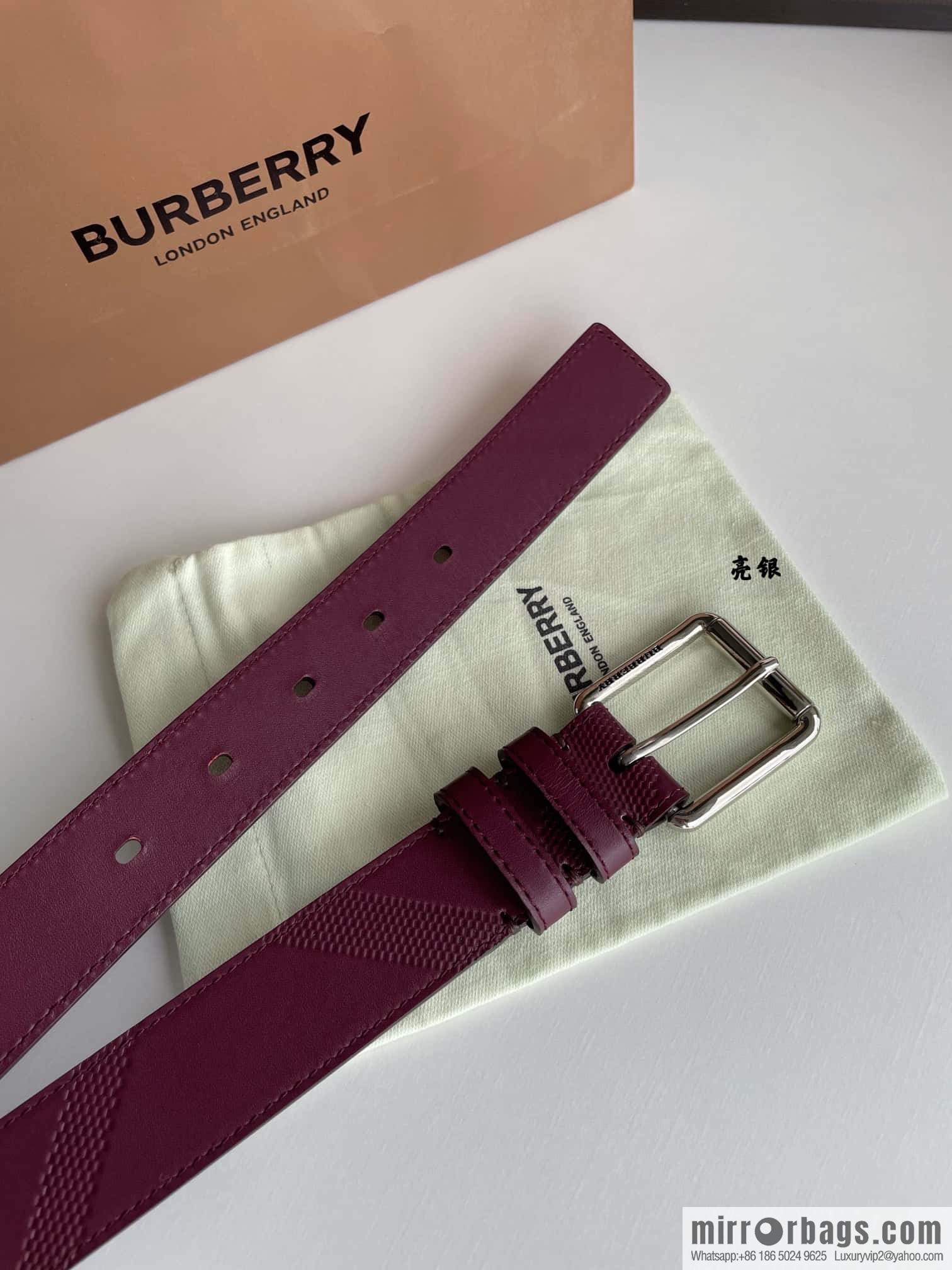 BURBERRY Cowhide Pressed Checkered Men's Pin Buckle Belt