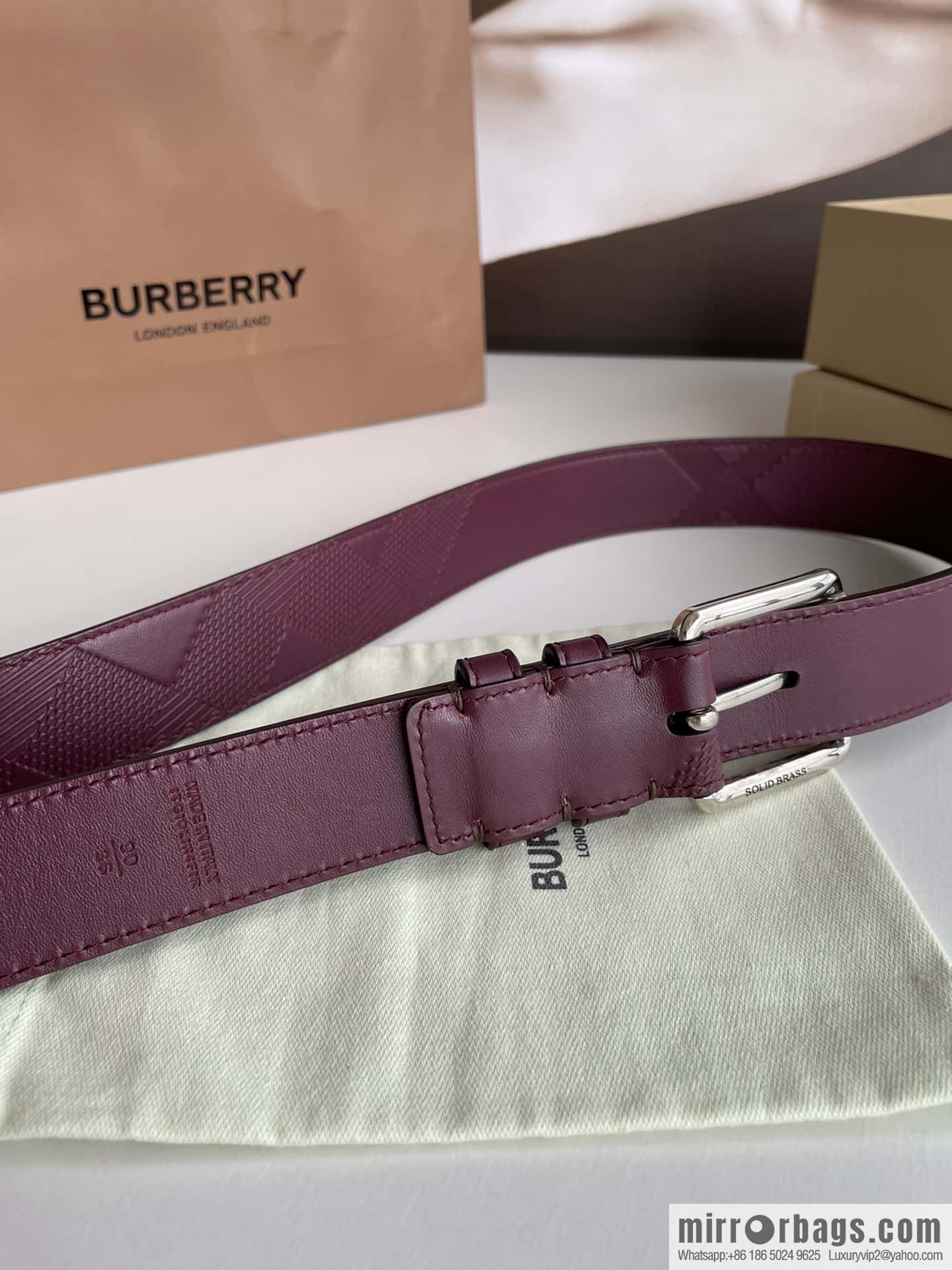 BURBERRY Cowhide Pressed Checkered Men's Pin Buckle Belt