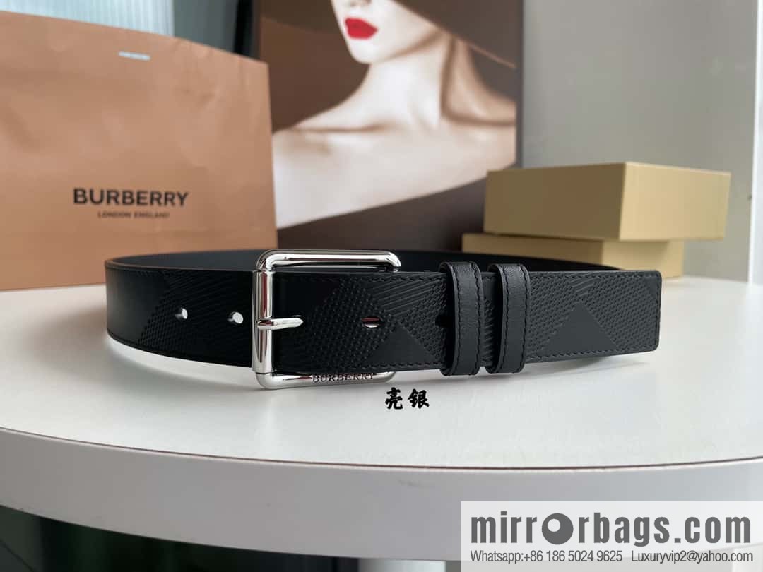BURBERRY Cowhide Pressed Checkered Men's Pin Buckle Belt