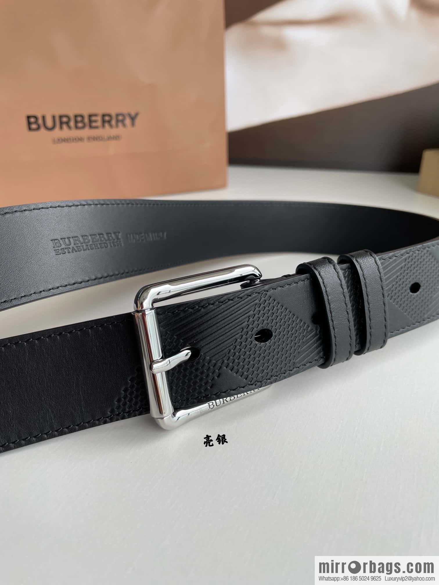 BURBERRY Cowhide Pressed Checkered Men's Pin Buckle Belt