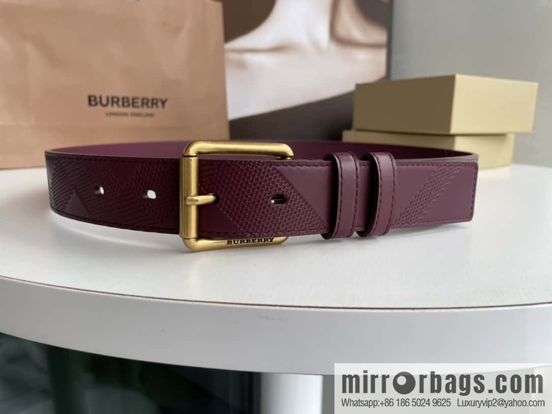 BURBERRY Cowhide Pressed Checkered Men's Pin Buckle Belt