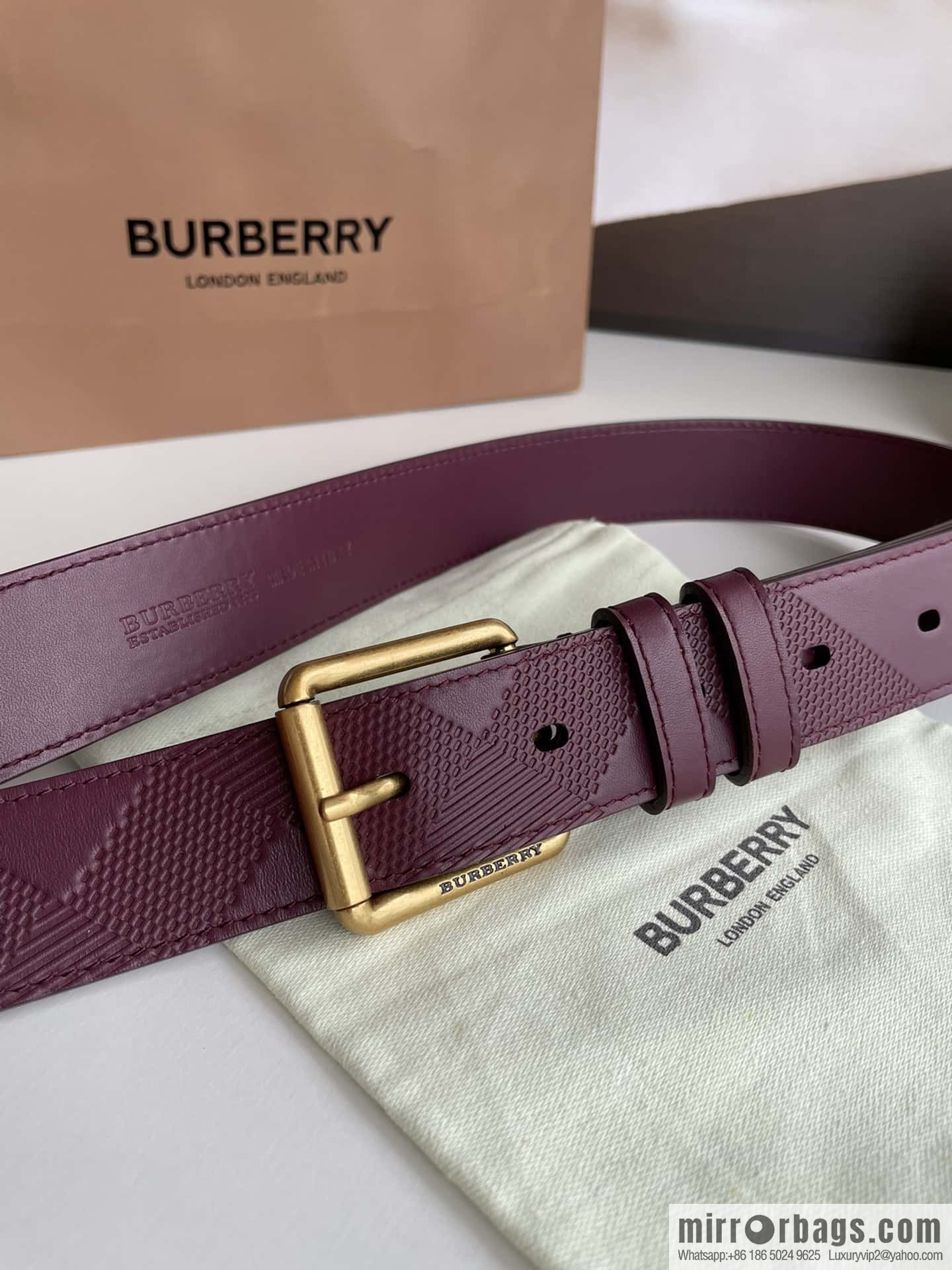 BURBERRY Cowhide Pressed Checkered Men's Pin Buckle Belt