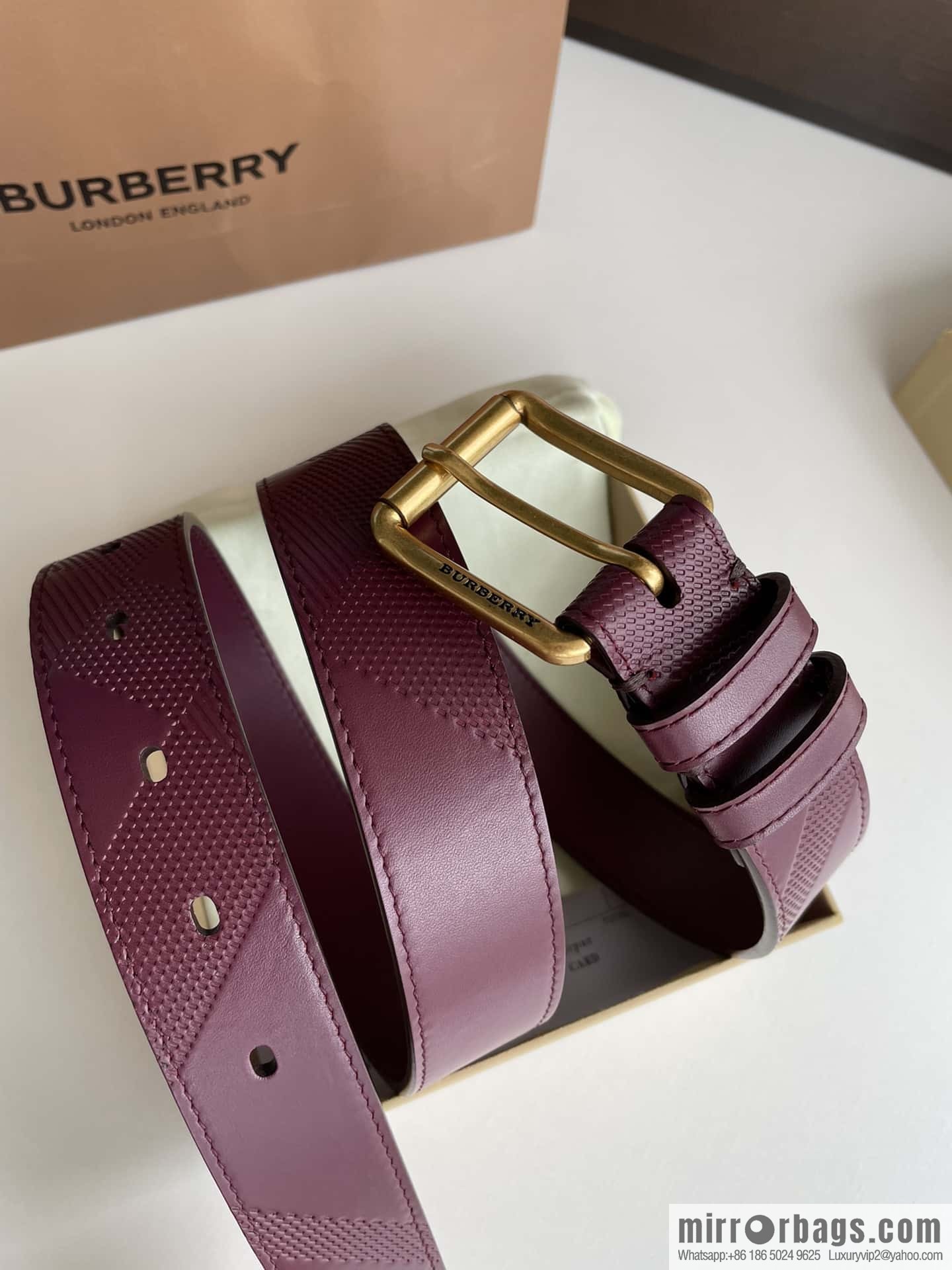 BURBERRY Cowhide Pressed Checkered Men's Pin Buckle Belt