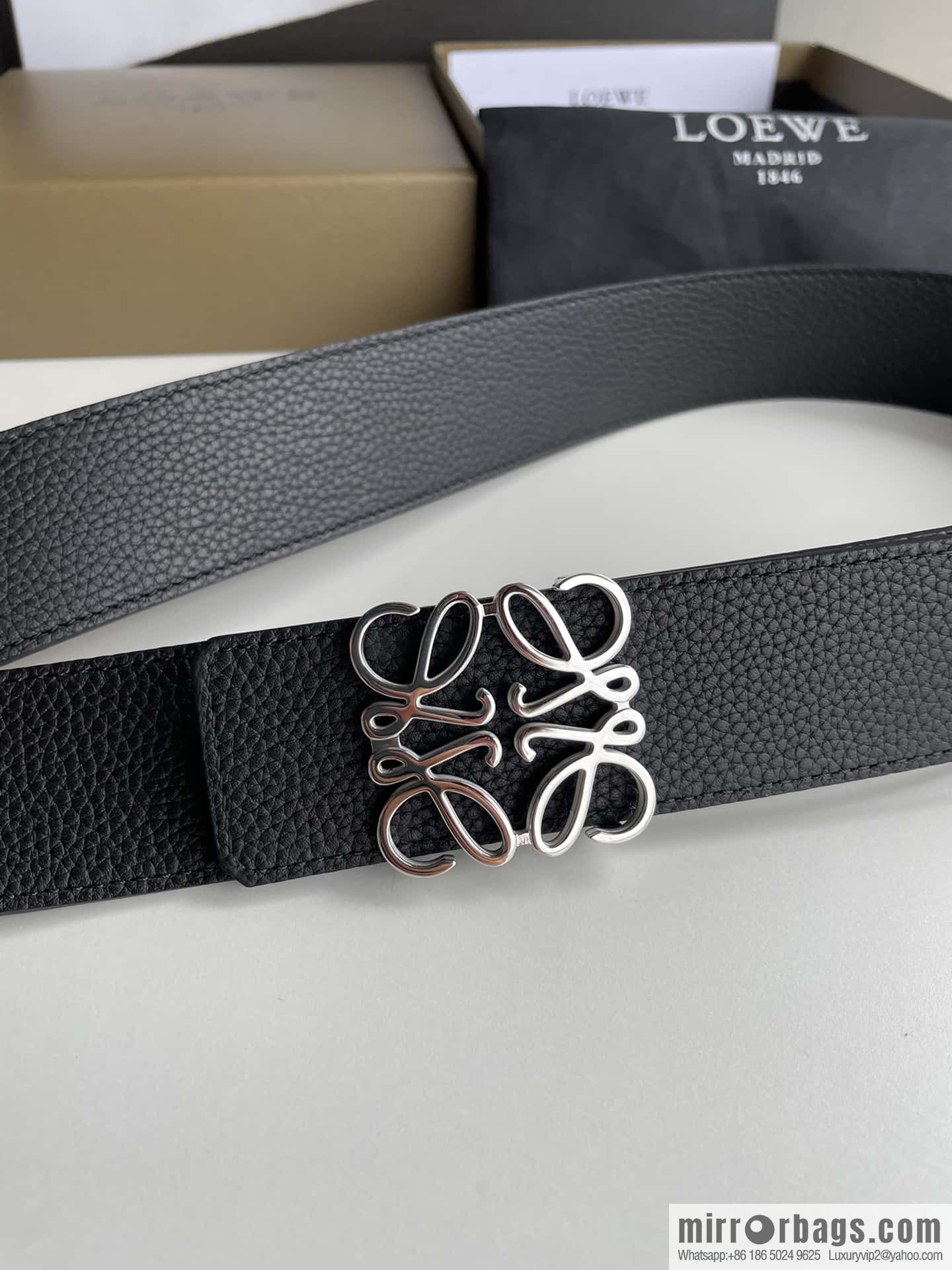 LOEVE Luo Yiwei stainless steel logo pattern metal buckle with the first layer of cowhide double-sided belt 40mm