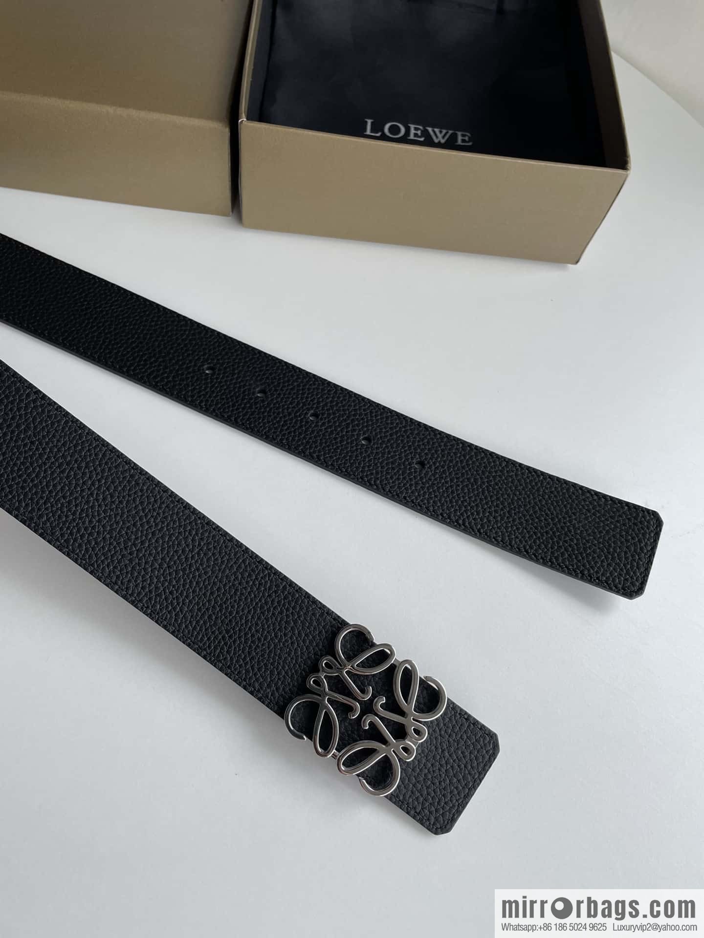LOEVE Luo Yiwei stainless steel logo pattern metal buckle with the first layer of cowhide double-sided belt 40mm