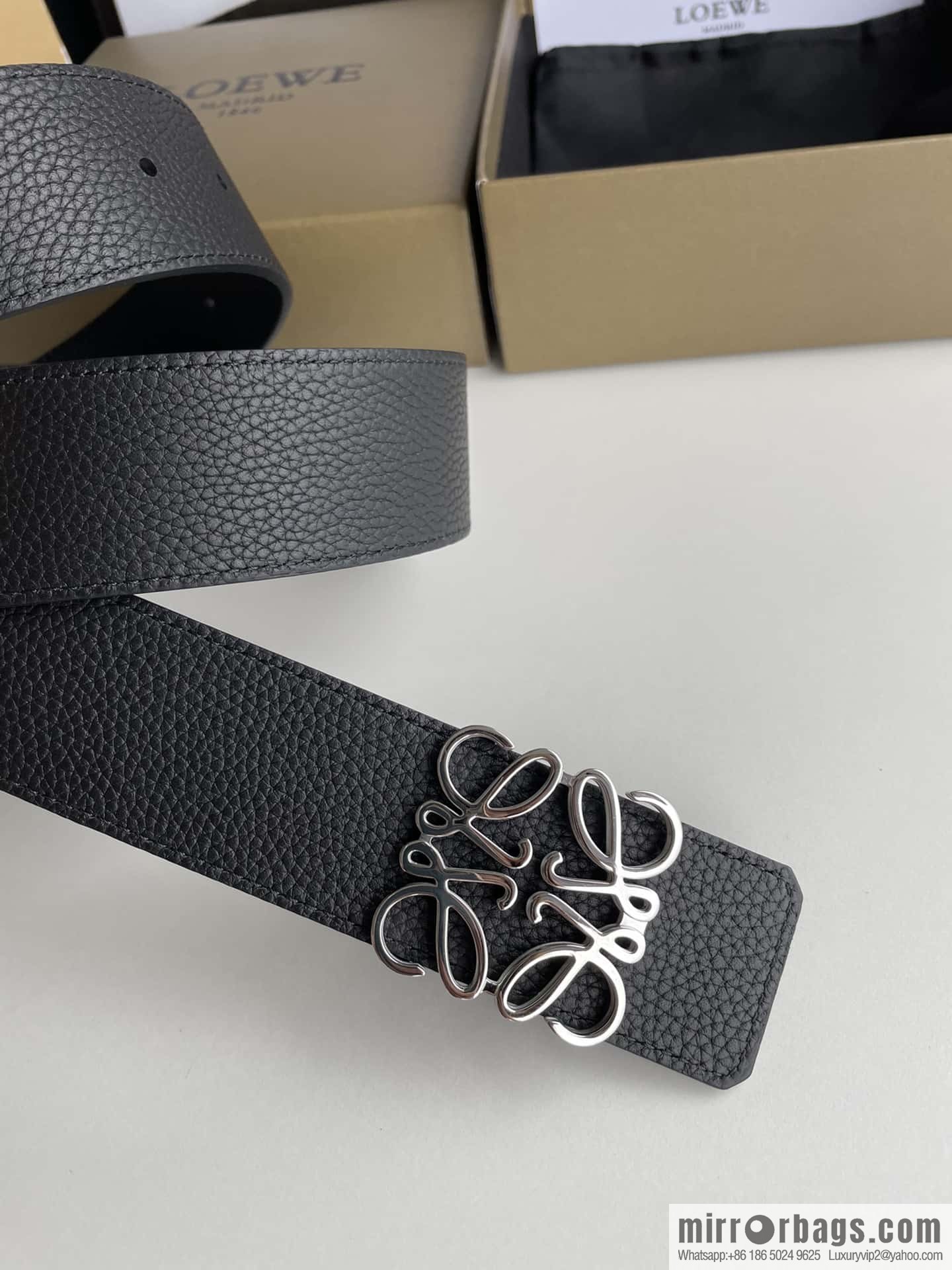 LOEVE Luo Yiwei stainless steel logo pattern metal buckle with the first layer of cowhide double-sided belt 40mm