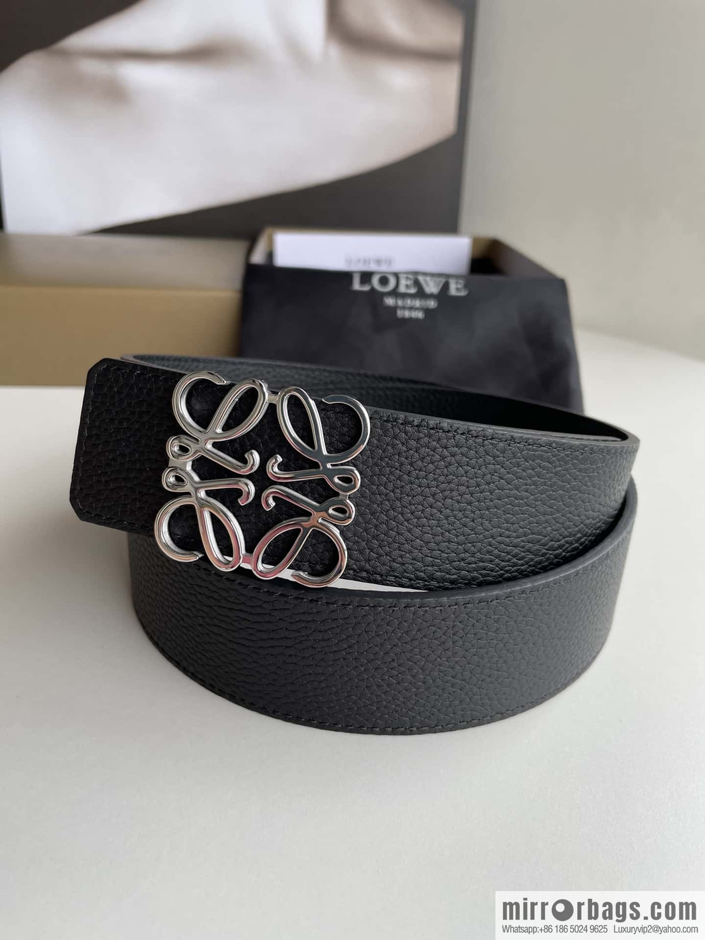 LOEVE Luo Yiwei stainless steel logo pattern metal buckle with the first layer of cowhide double-sided belt 40mm