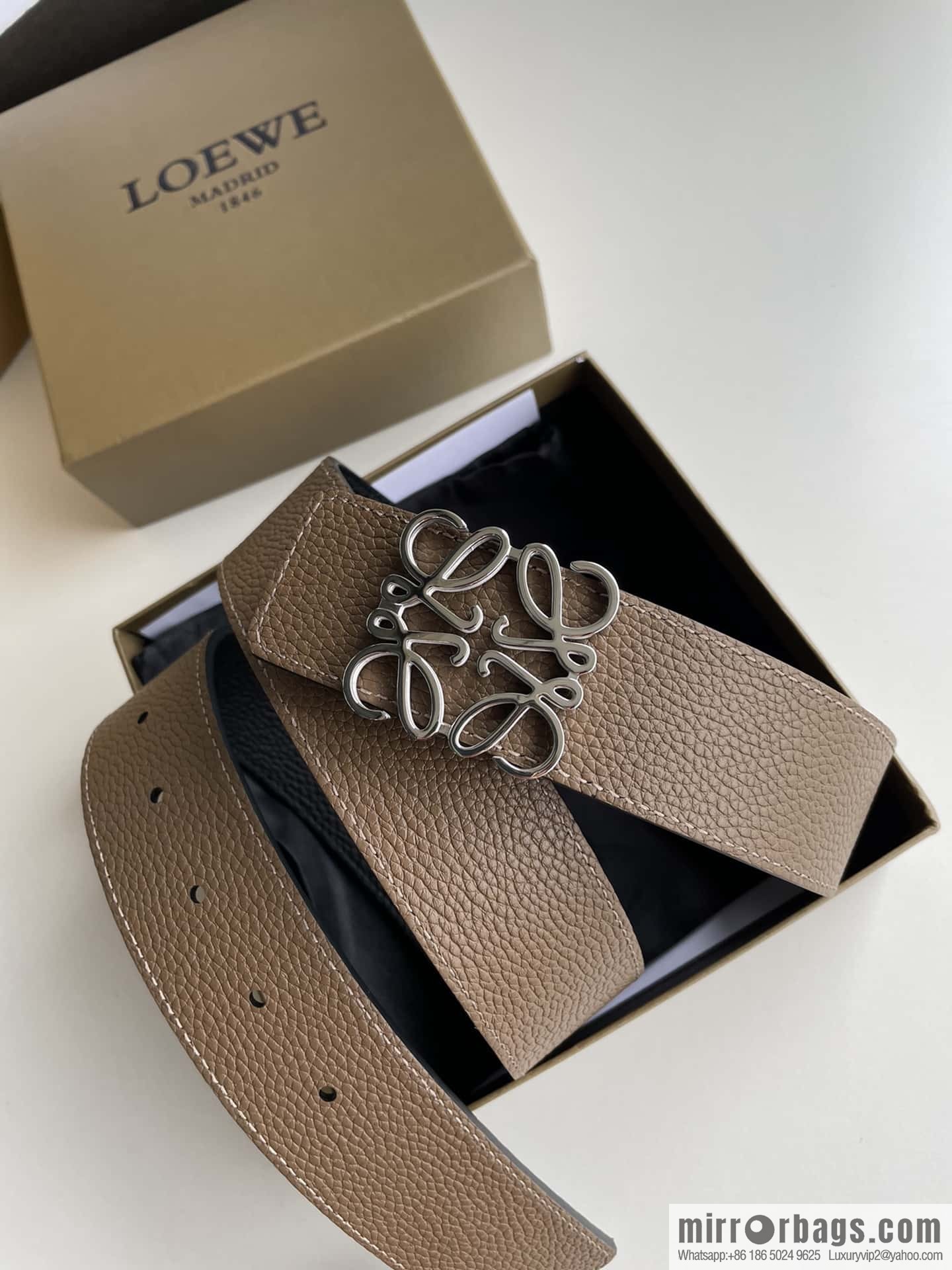 LOEVE Luo Yiwei stainless steel logo pattern metal buckle with the first layer of cowhide double-sided belt 40mm