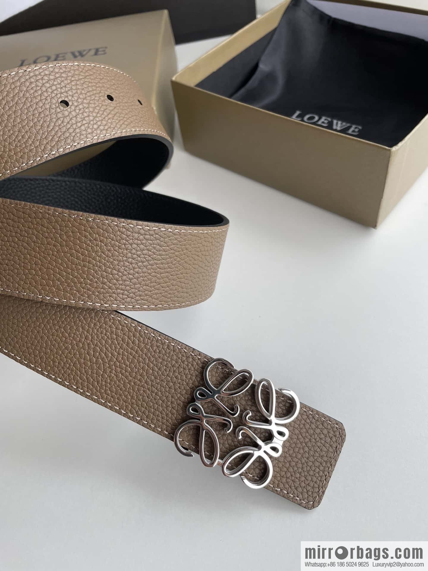 LOEVE Luo Yiwei stainless steel logo pattern metal buckle with the first layer of cowhide double-sided belt 40mm