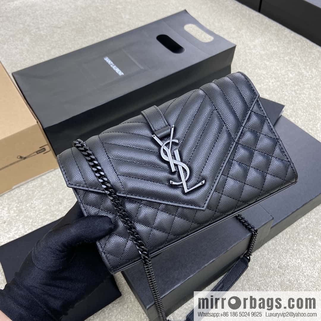 The new Envelope small caviar adopts the top original imported leather caviar pattern black ball pattern model: 600915/black chain