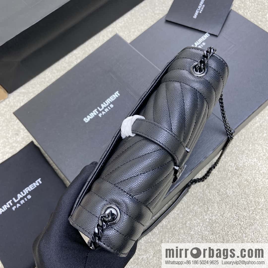 The new Envelope small caviar adopts the top original imported leather caviar pattern black ball pattern model: 600915/black chain