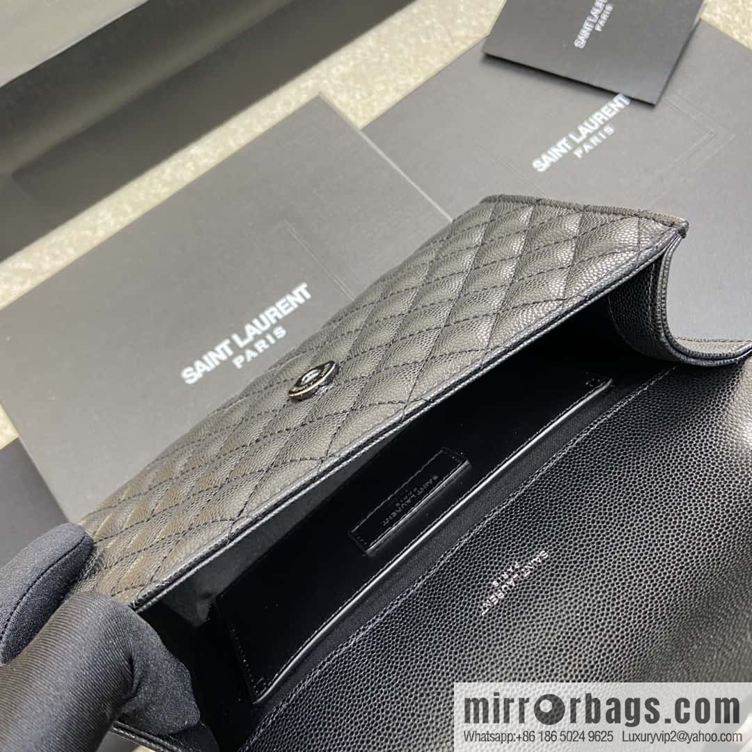 The new Envelope small caviar adopts the top original imported leather caviar pattern black ball pattern model: 600915/black chain