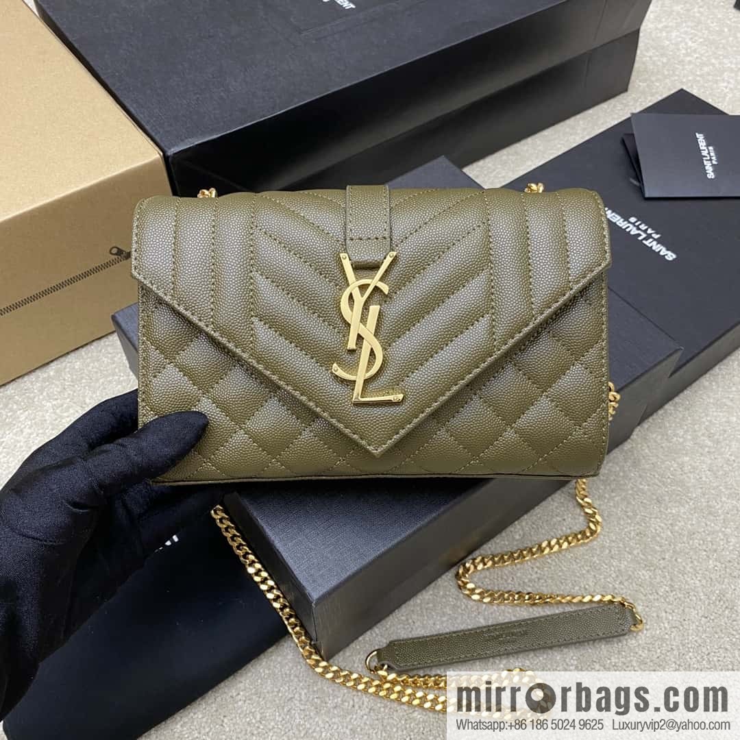 The new Envelope small caviar adopts the top imported leather caviar pattern olive green model: 600915 ball pattern/gold