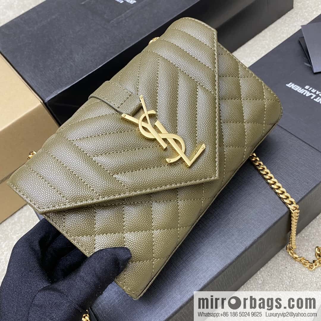 The new Envelope small caviar adopts the top imported leather caviar pattern olive green model: 600915 ball pattern/gold