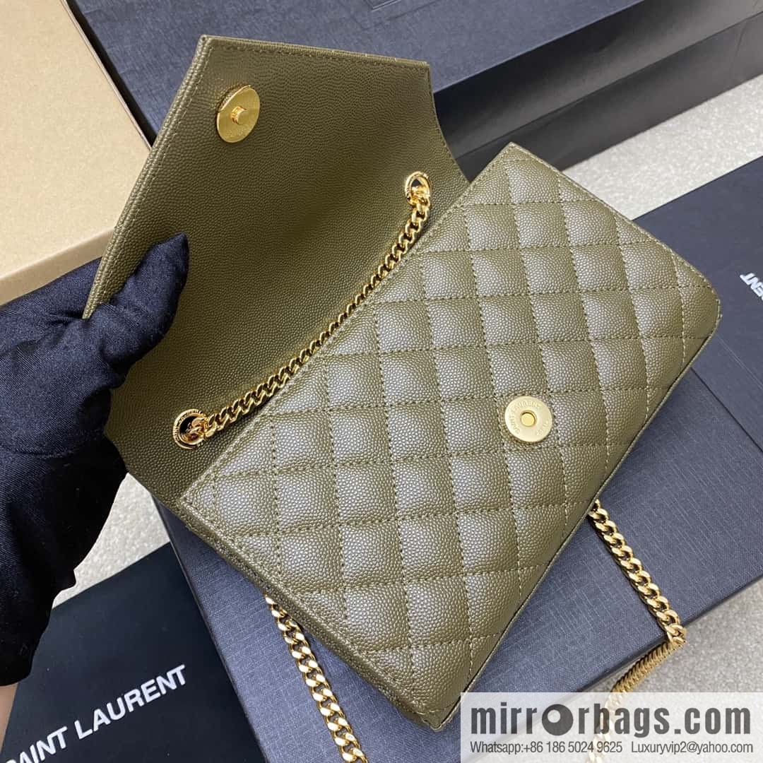 The new Envelope small caviar adopts the top imported leather caviar pattern olive green model: 600915 ball pattern/gold