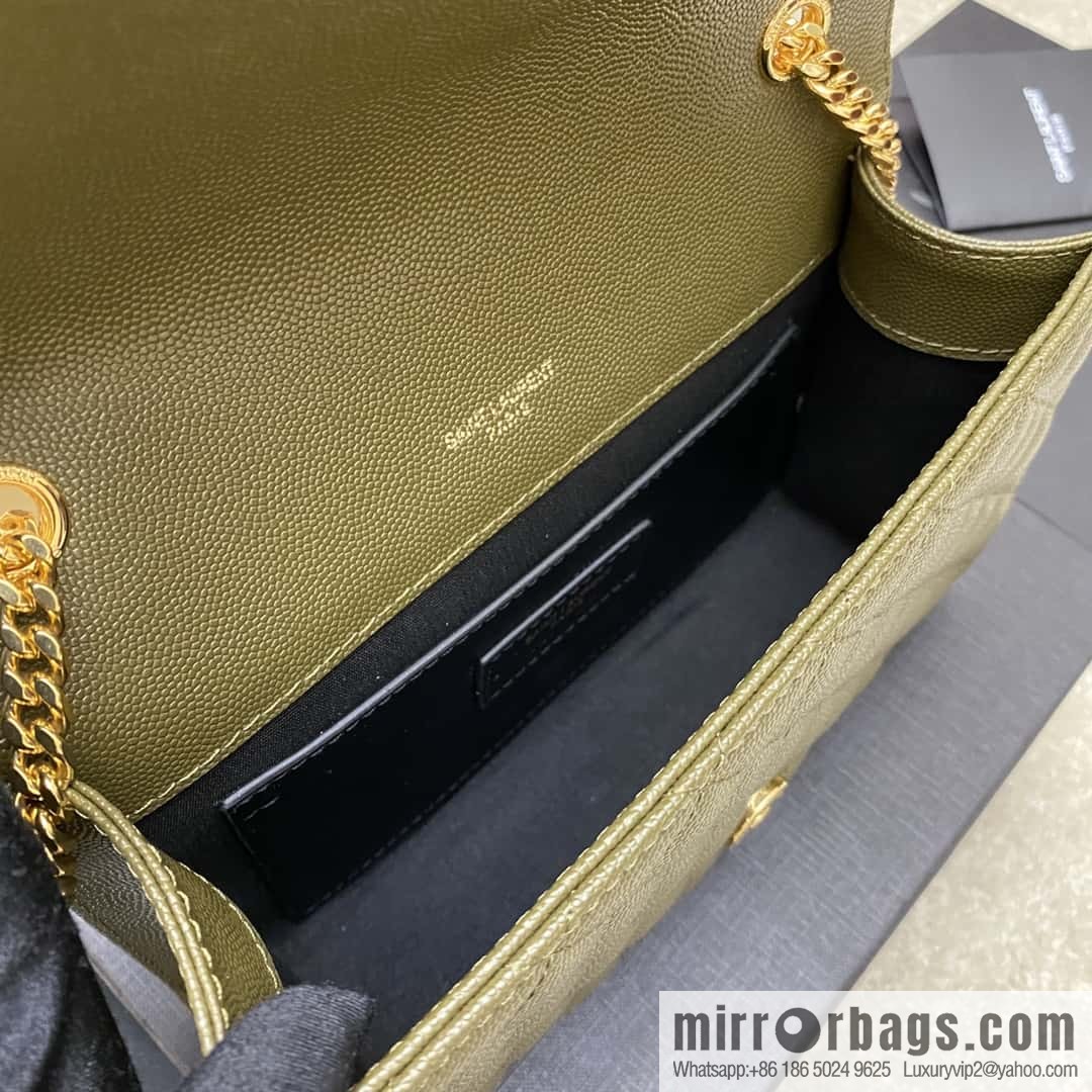The new Envelope small caviar adopts the top imported leather caviar pattern olive green model: 600915 ball pattern/gold