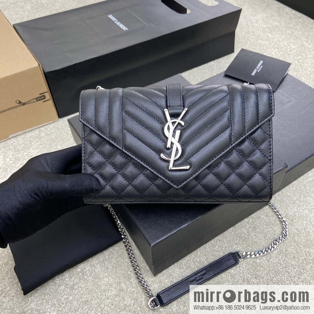 The new Envelope small caviar adopts the top original imported leather caviar pattern black ball pattern model: 600915/silver