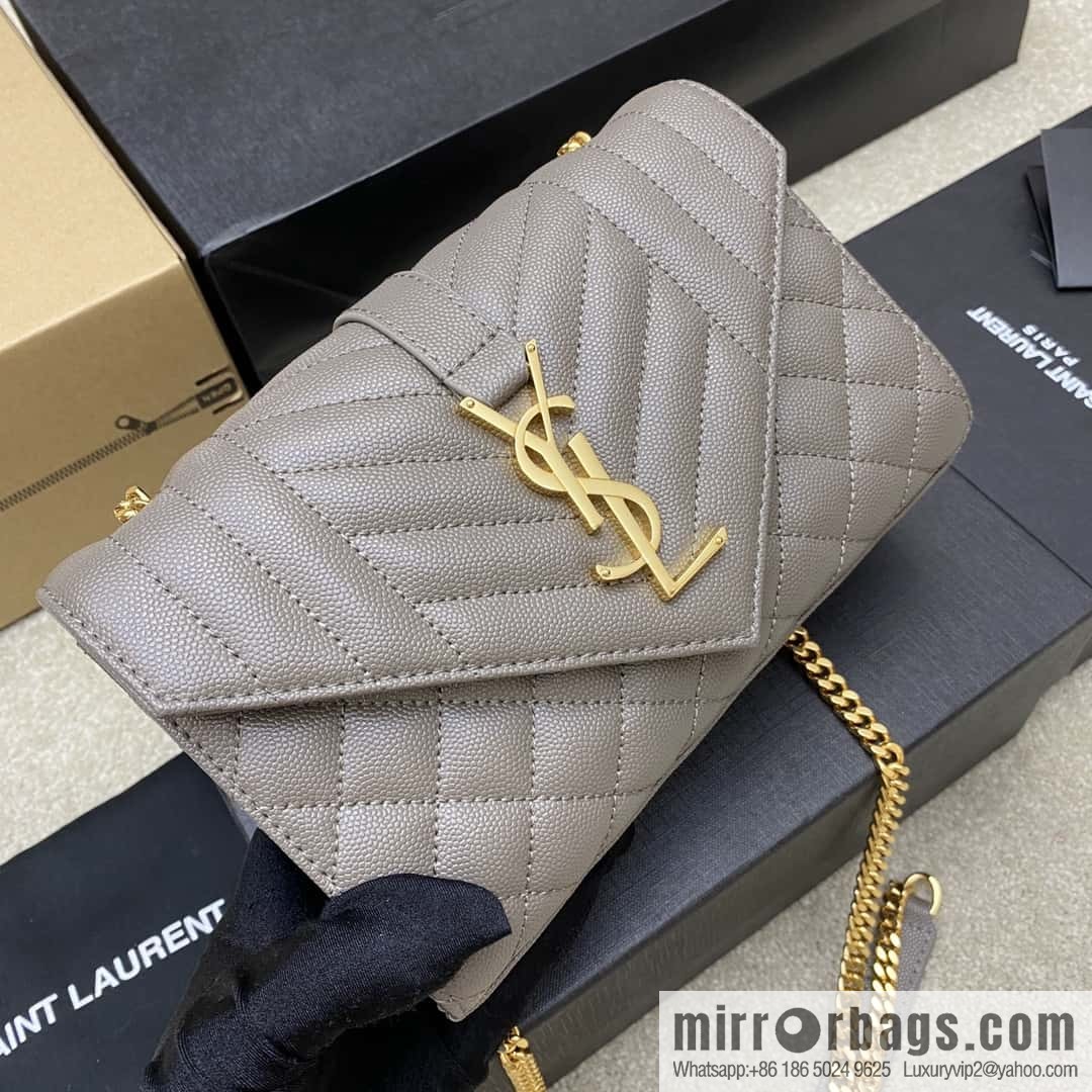The new Envelope small caviar adopts the top original imported leather caviar pattern gray ball pattern model: 600915/gold