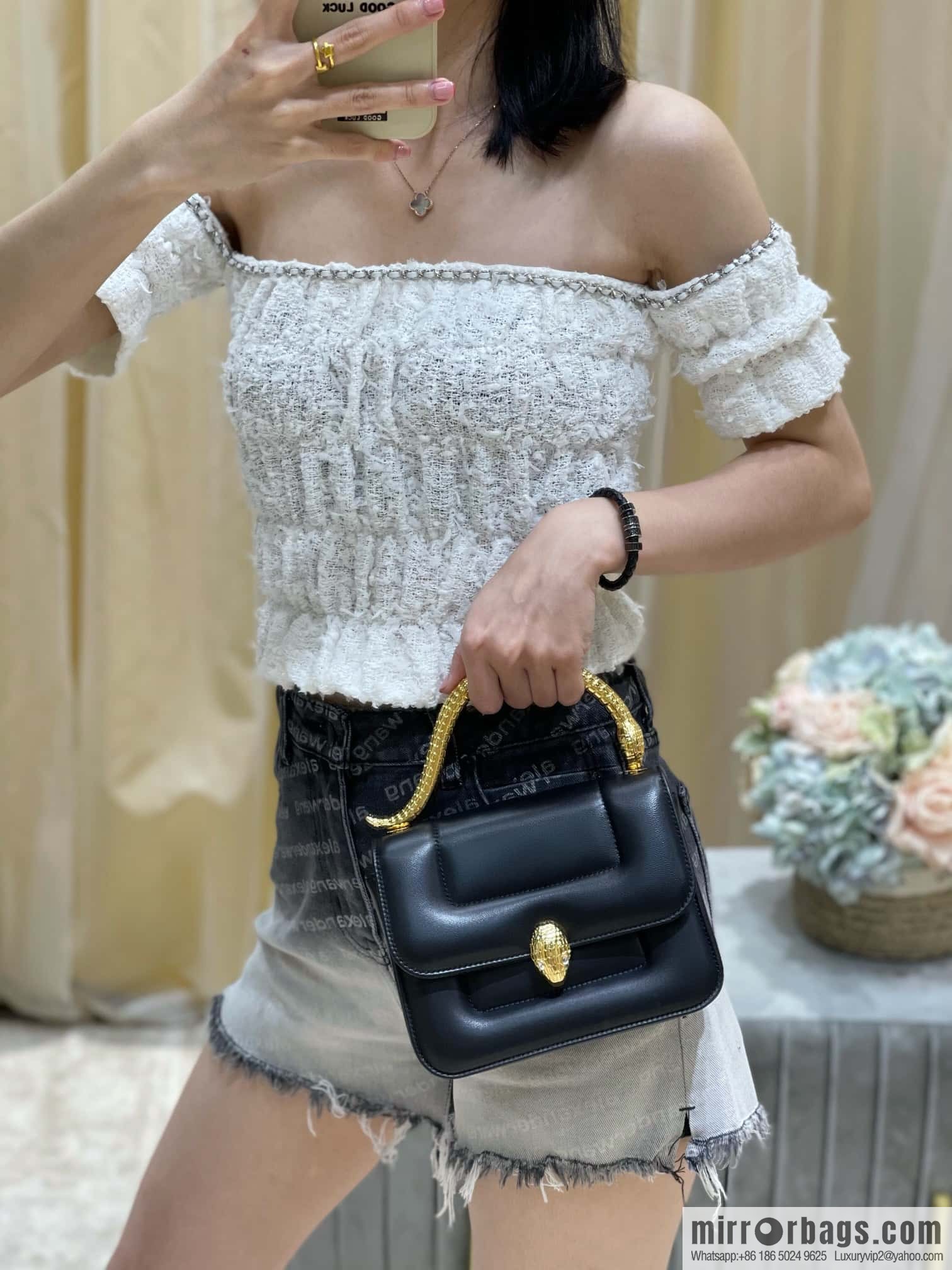 BVLGARI Bulgari small sheepskin snakehead bag Model: 291071
