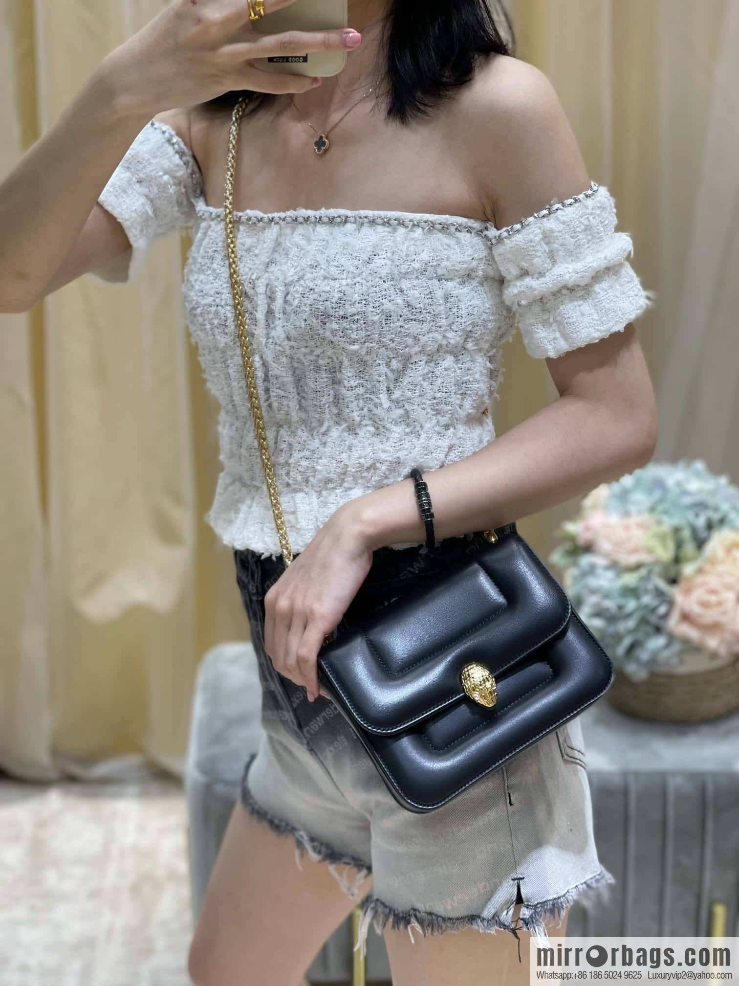 BVLGARI Bulgari small sheepskin snakehead bag Model: 291071