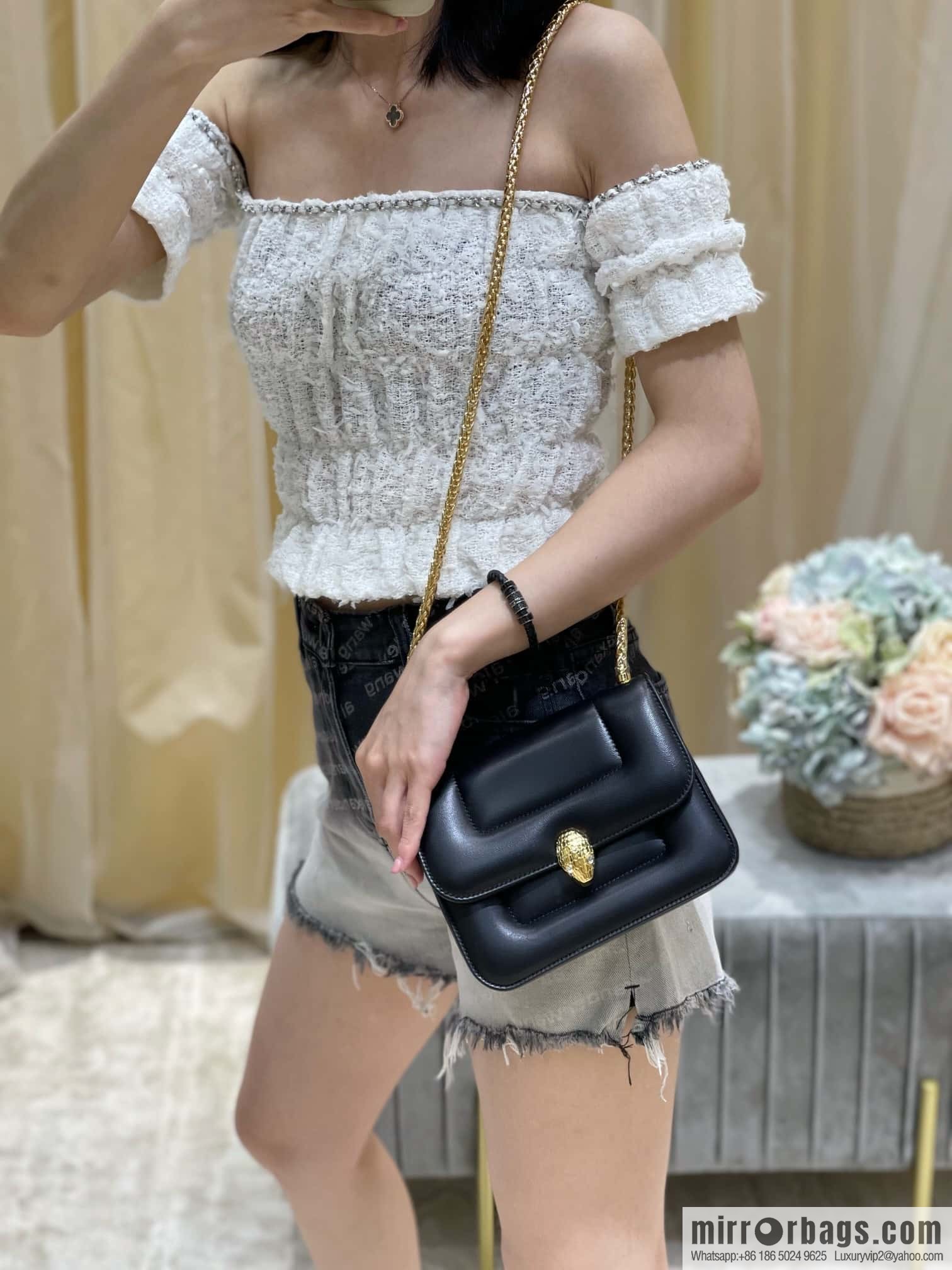 BVLGARI Bulgari small sheepskin snakehead bag Model: 291071