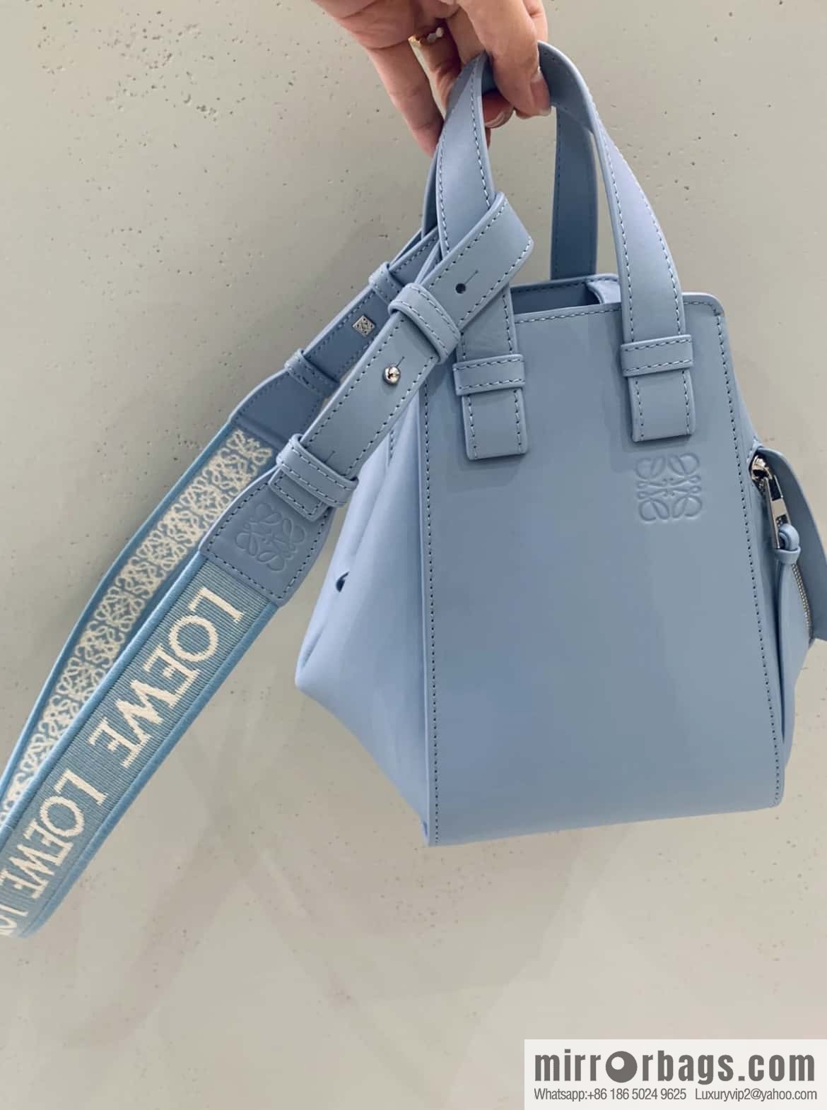 LOEWE 2023 monochrome glaze satin series Hammock bag hammock bag 0682 haze blue