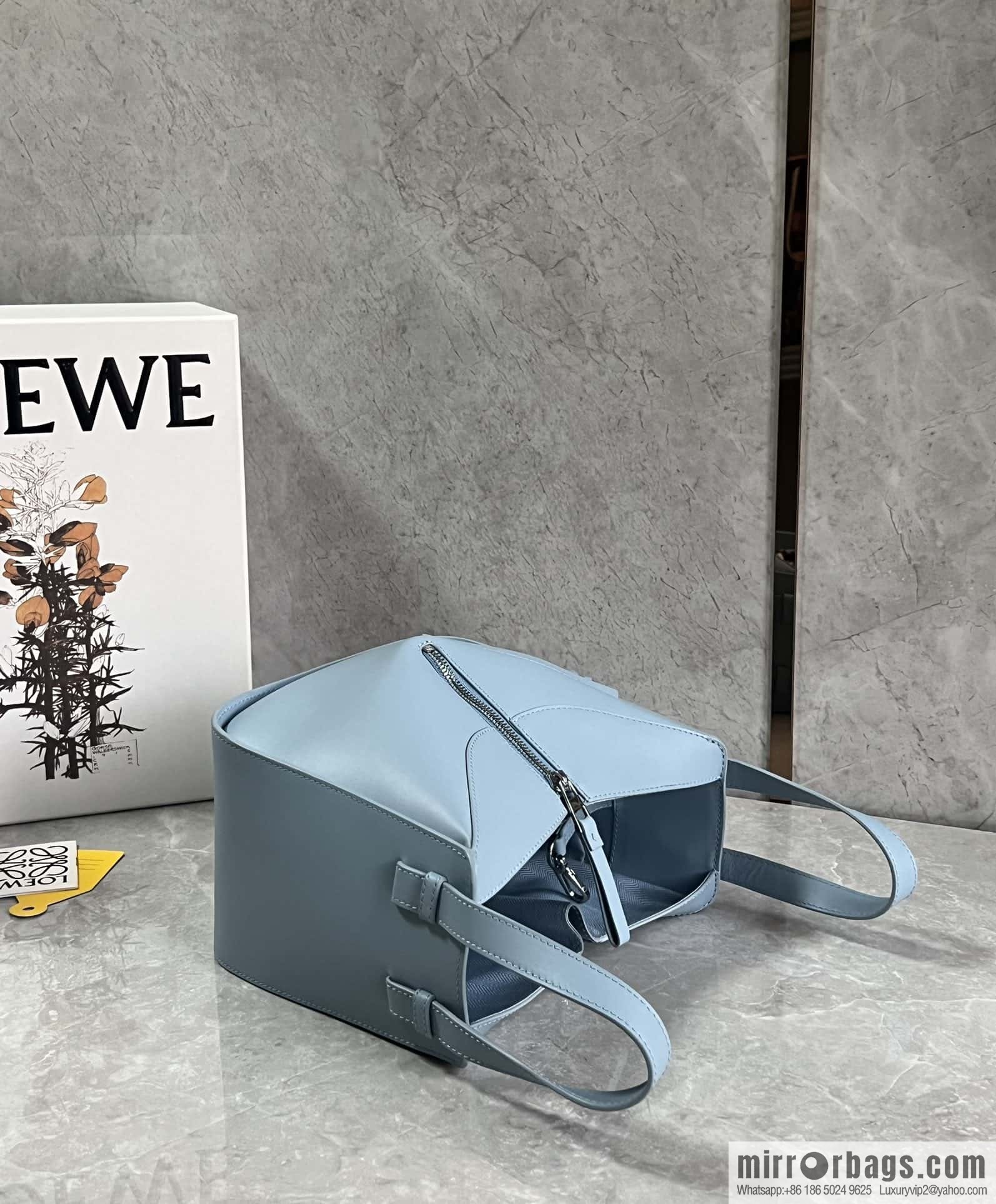 LOEWE 2023 monochrome glaze satin series Hammock bag hammock bag 0682 haze blue