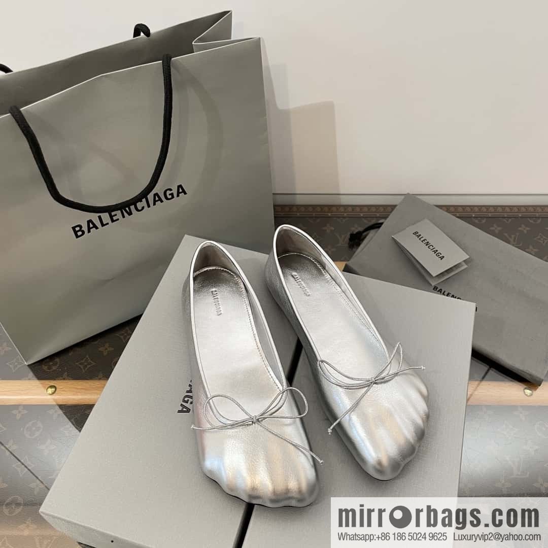 𝐁𝐚𝐥𝐞𝐧𝐜𝐢𝐚𝐠𝐚||𝟐𝟎𝟐𝟑 Balenciaga's new five-finger ballet shoes