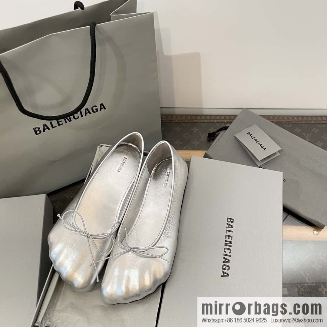 𝐁𝐚𝐥𝐞𝐧𝐜𝐢𝐚𝐠𝐚||𝟐𝟎𝟐𝟑 Balenciaga's new five-finger ballet shoes