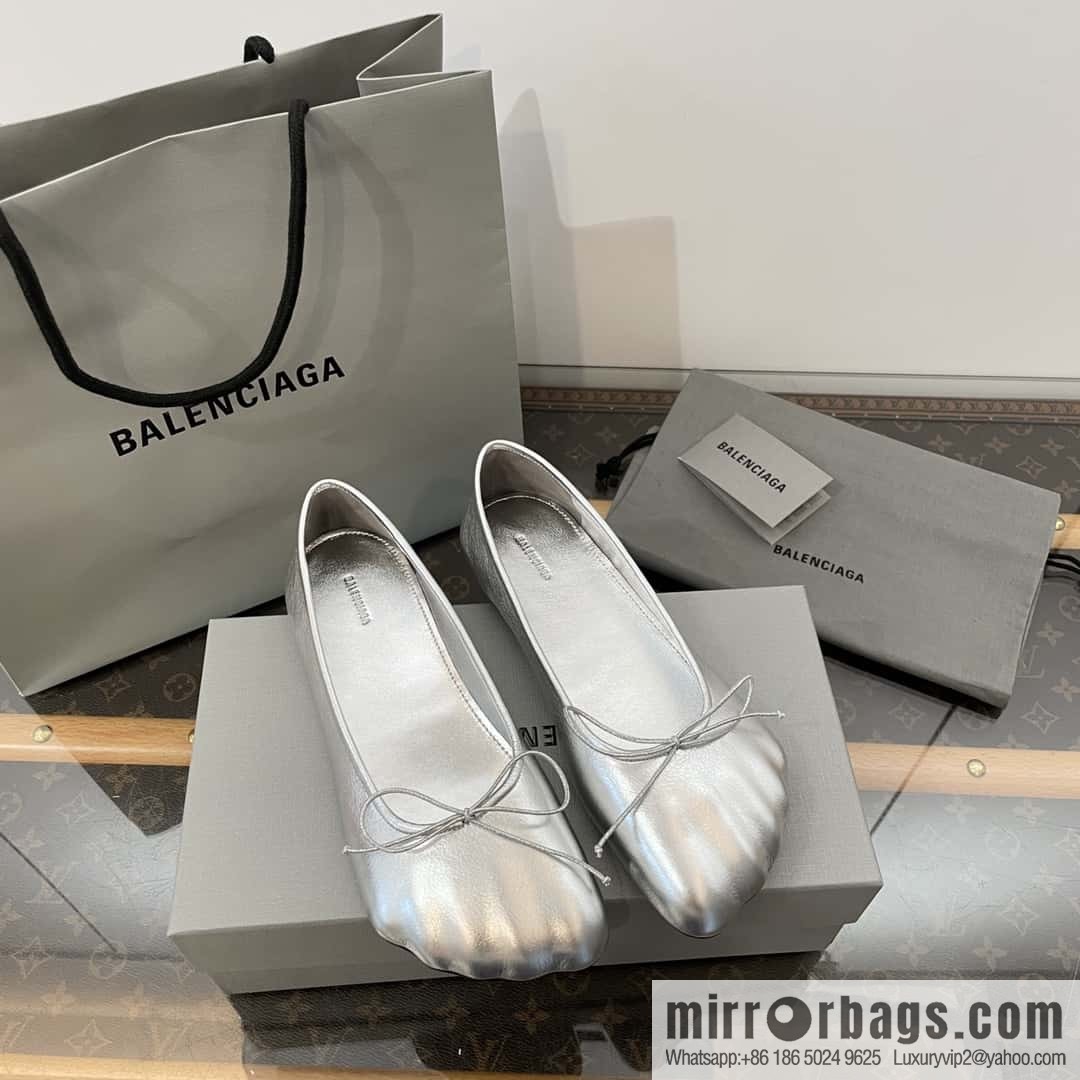 𝐁𝐚𝐥𝐞𝐧𝐜𝐢𝐚𝐠𝐚||𝟐𝟎𝟐𝟑 Balenciaga's new five-finger ballet shoes