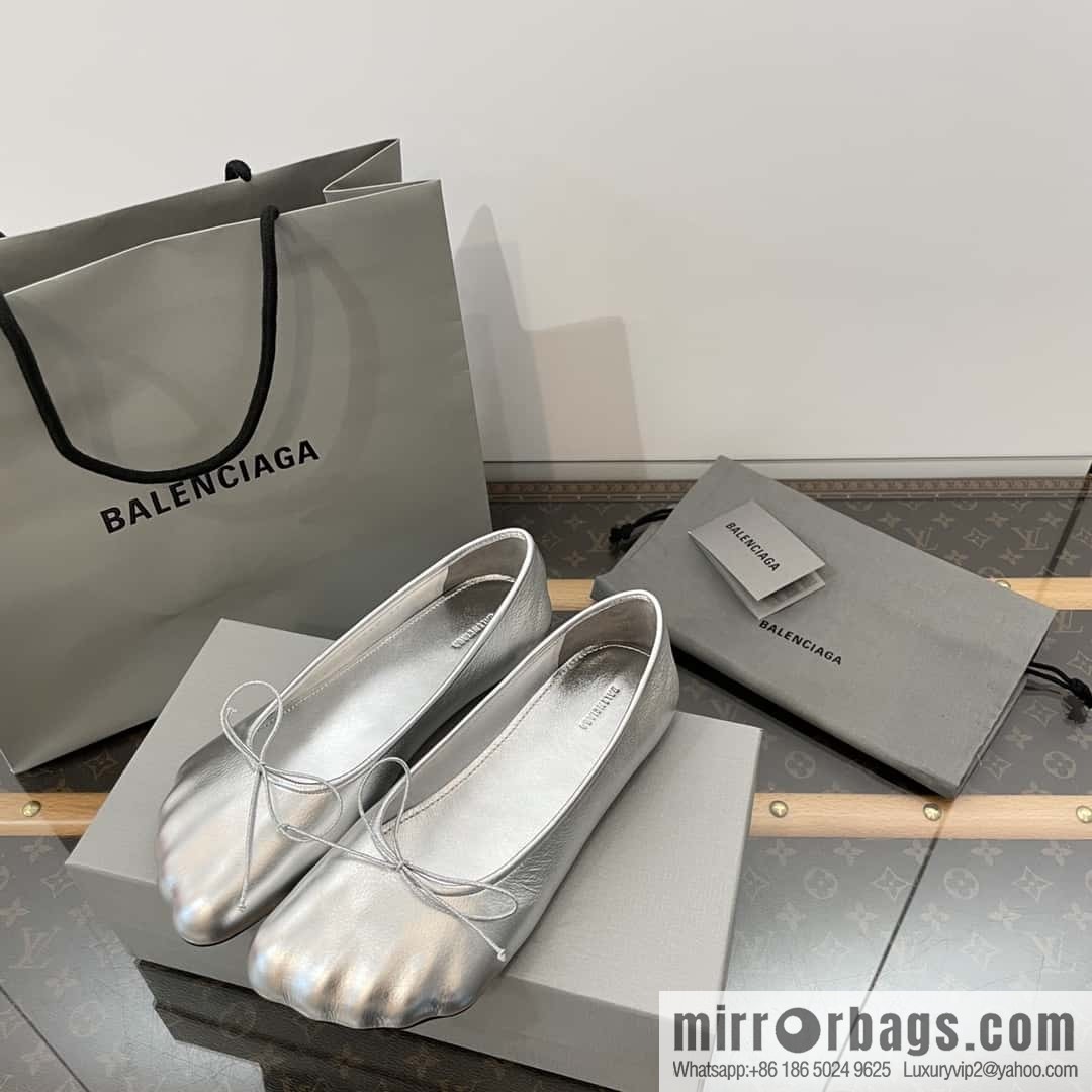 𝐁𝐚𝐥𝐞𝐧𝐜𝐢𝐚𝐠𝐚||𝟐𝟎𝟐𝟑 Balenciaga's new five-finger ballet shoes