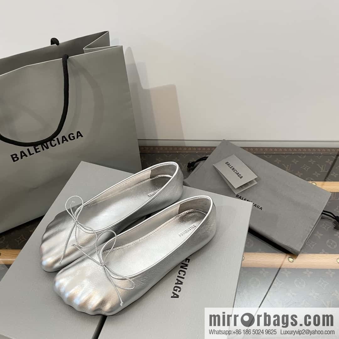 𝐁𝐚𝐥𝐞𝐧𝐜𝐢𝐚𝐠𝐚||𝟐𝟎𝟐𝟑 Balenciaga's new five-finger ballet shoes