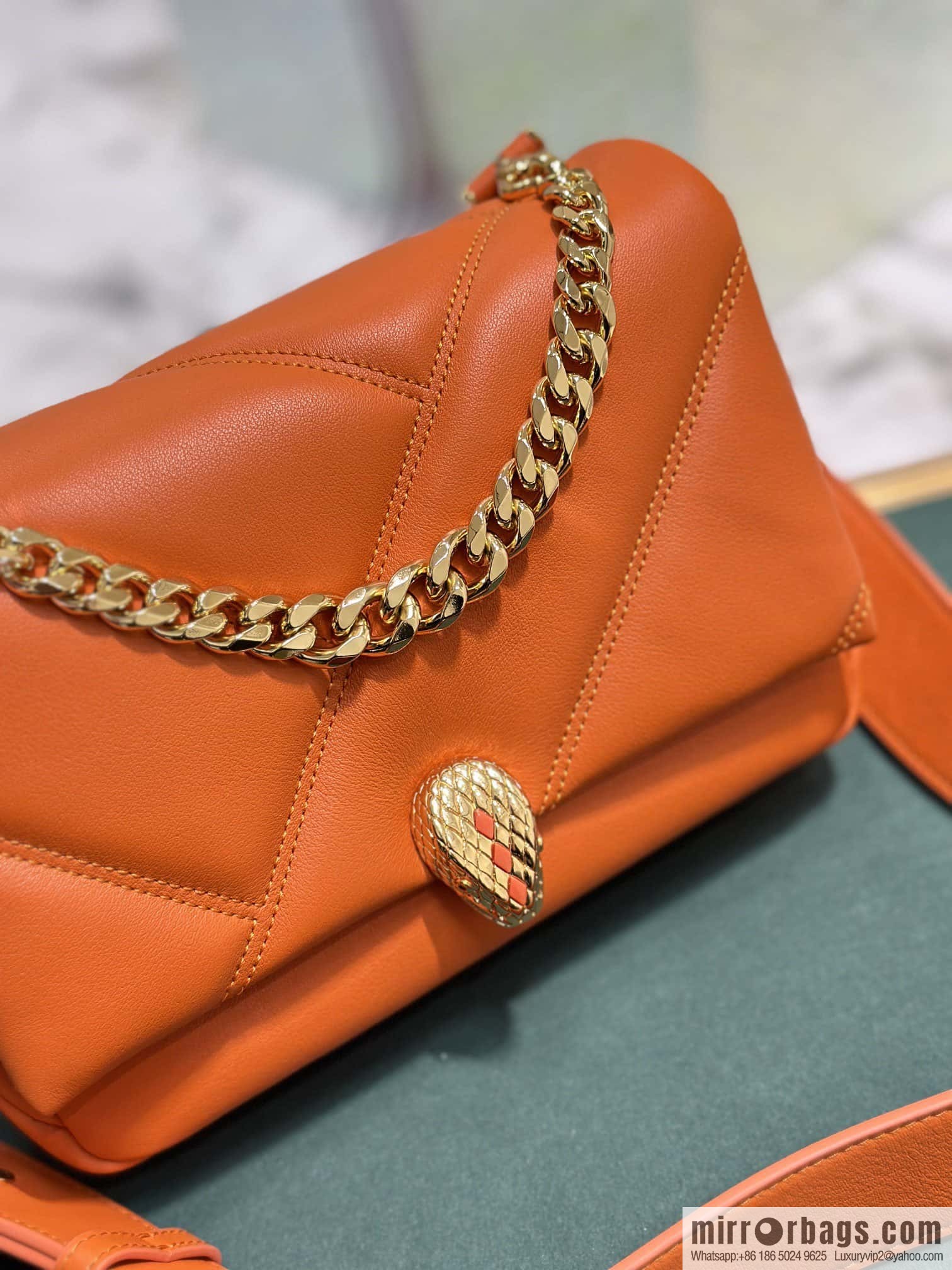 BVLGARI Bulgari SERPENTI CABOCHON series mini crossbody bag Model: 291088
