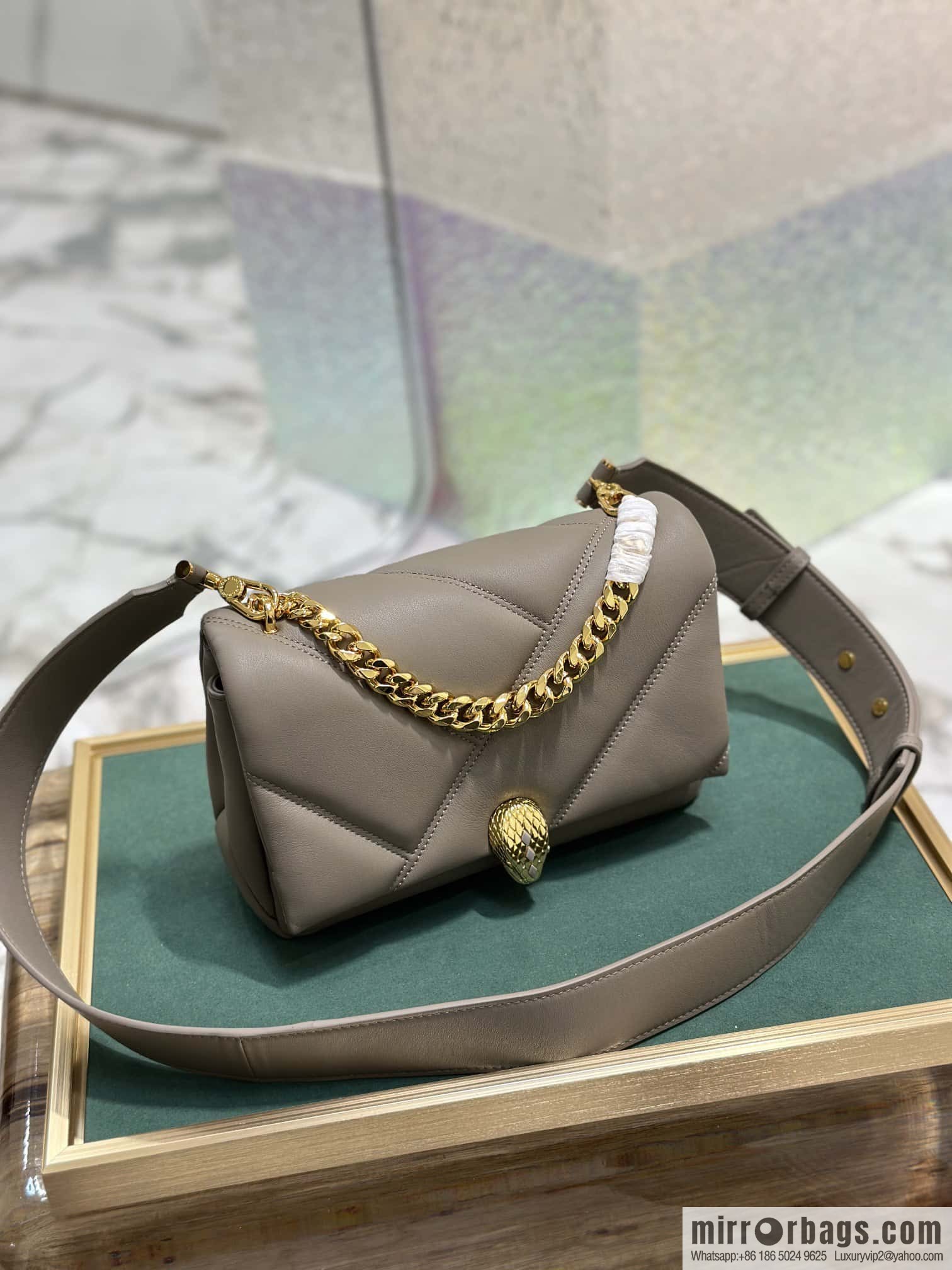 BVLGARI Bulgari SERPENTI CABOCHON series mini crossbody bag Model: 291088