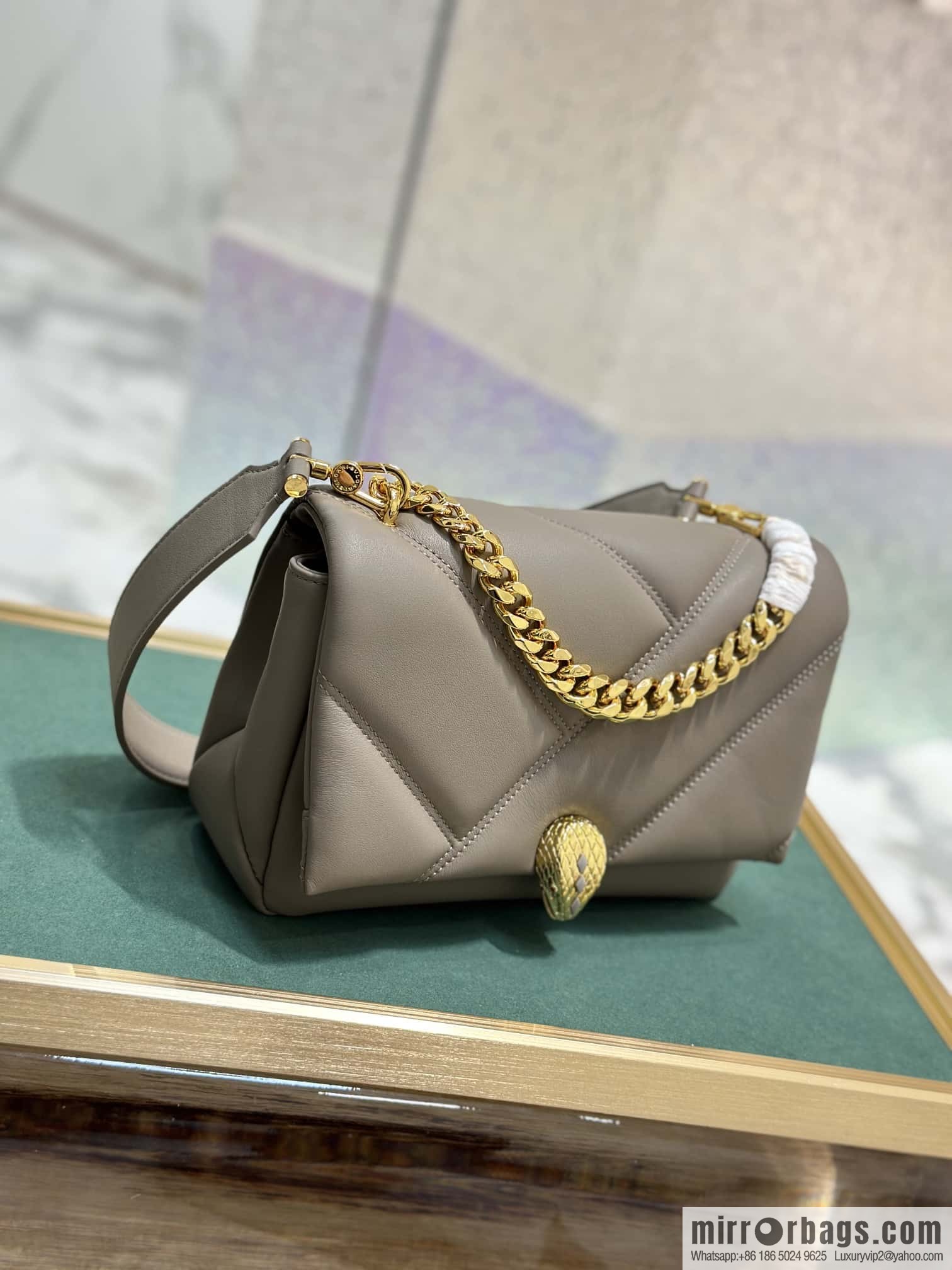 BVLGARI Bulgari SERPENTI CABOCHON series mini crossbody bag Model: 291088