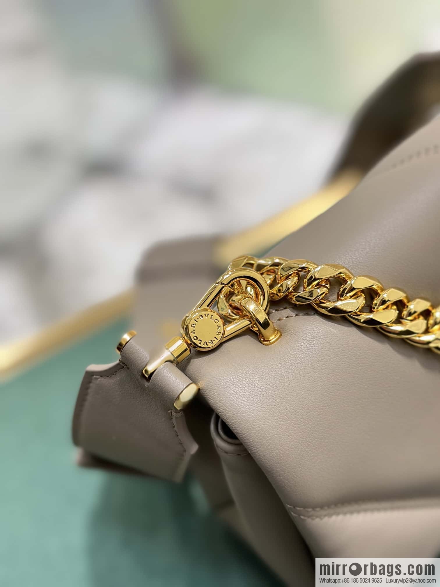 BVLGARI Bulgari SERPENTI CABOCHON series mini crossbody bag Model: 291088