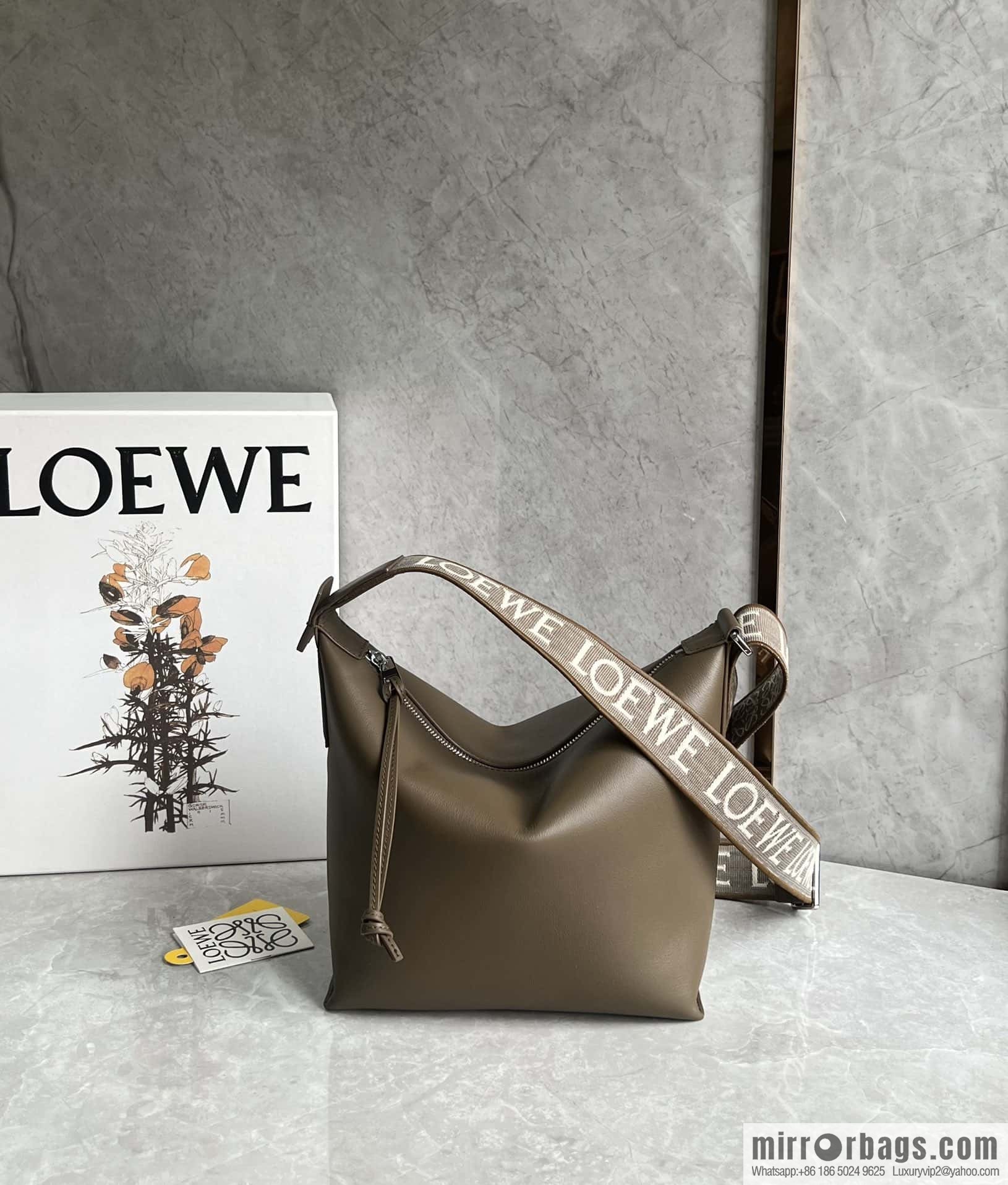 LOEWE Mens Cubi shoulder crossbody bag 0689 Elephant Grey