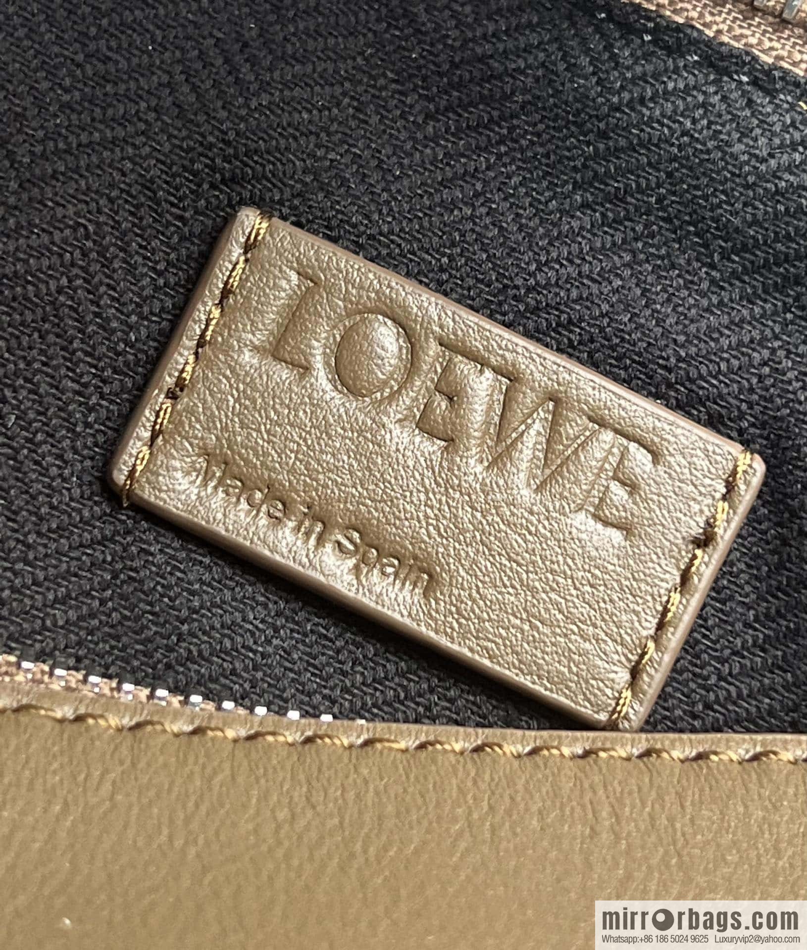 LOEWE Mens Cubi shoulder crossbody bag 0689 Elephant Grey
