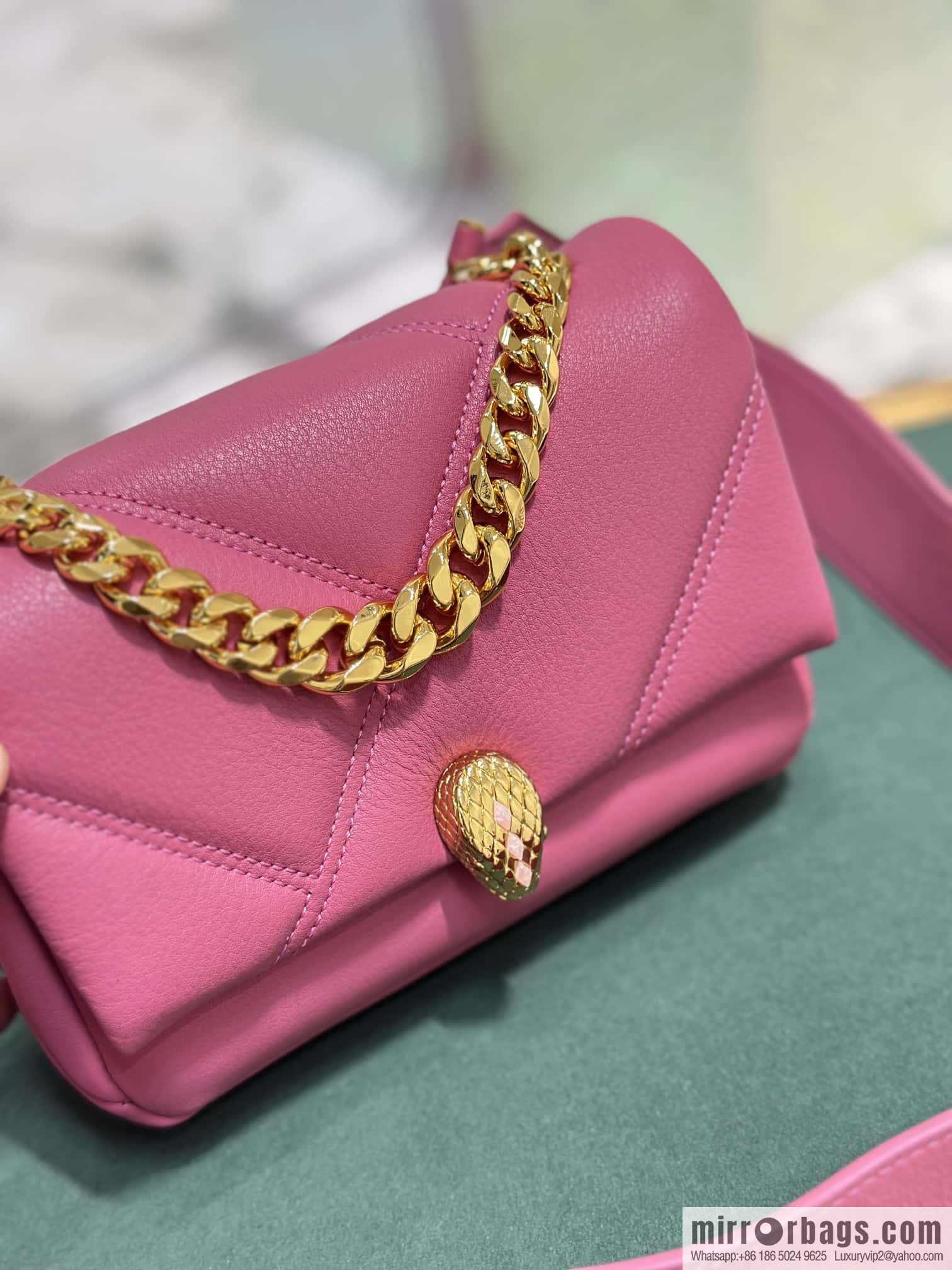 BVLGARI Bulgari SERPENTI CABOCHON series mini crossbody bag Model: 291085