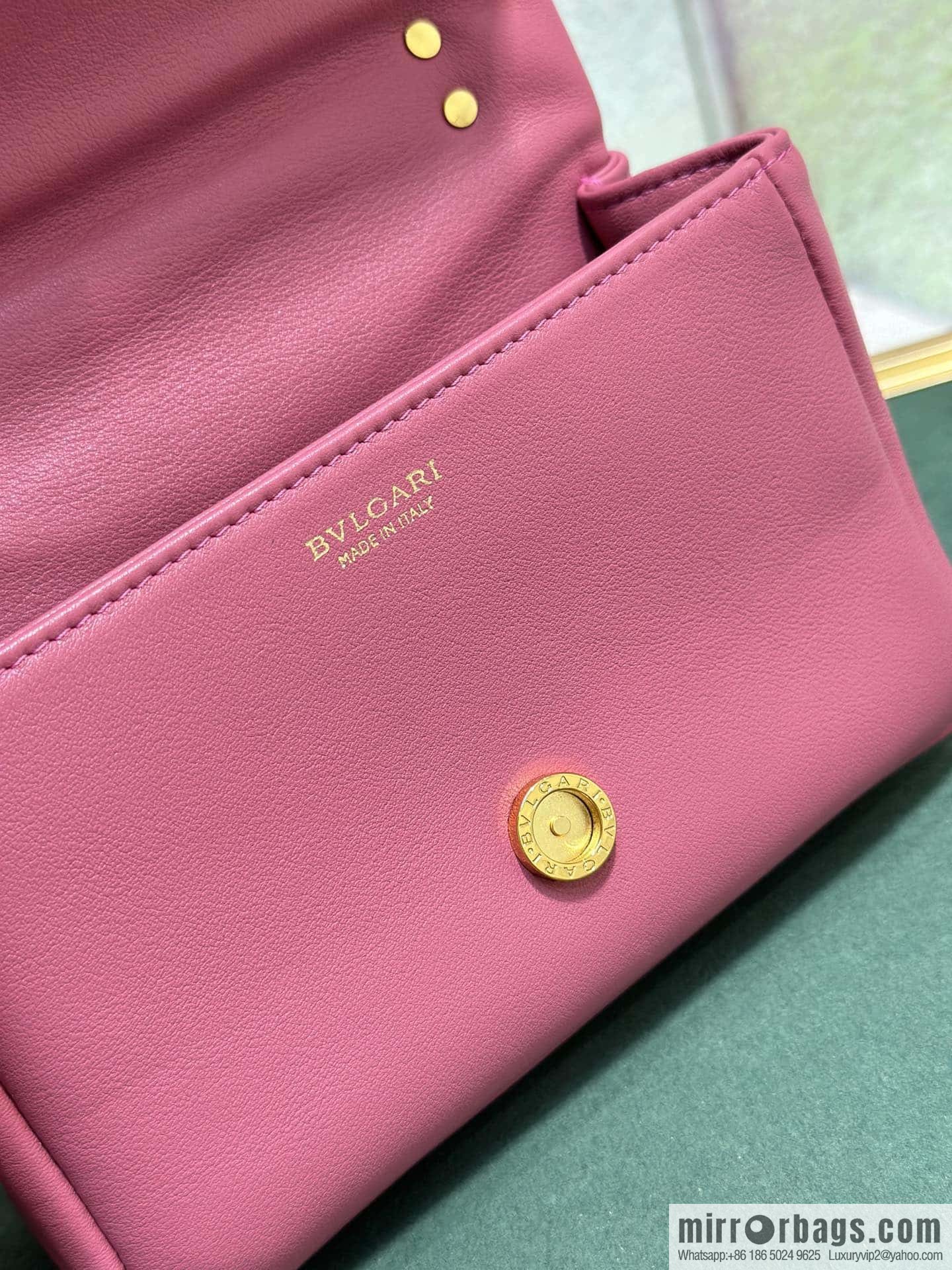 BVLGARI Bulgari SERPENTI CABOCHON series mini crossbody bag Model: 291085