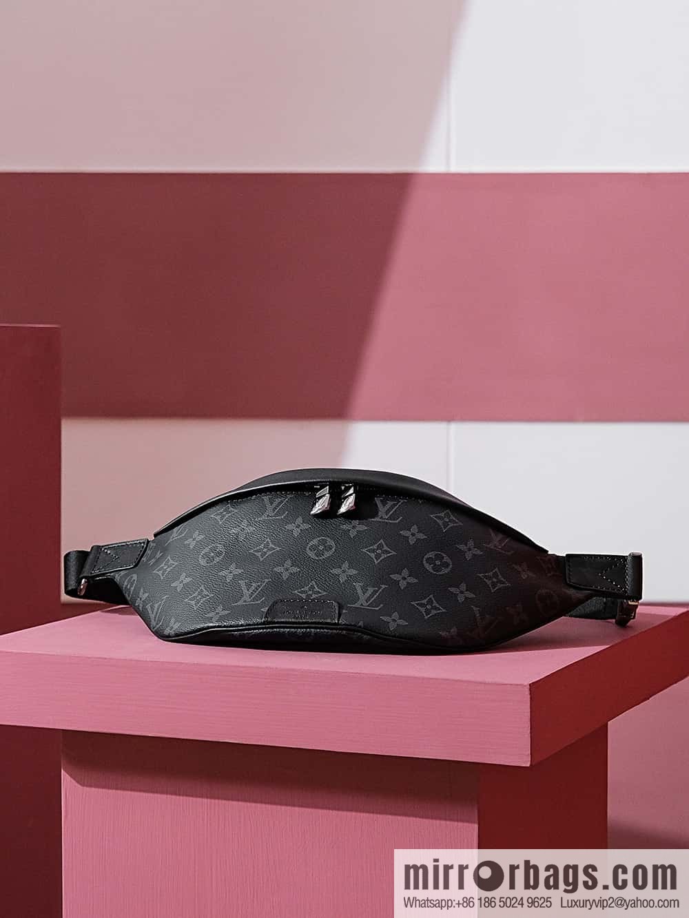 LV Discovery Bumbag PM M46035