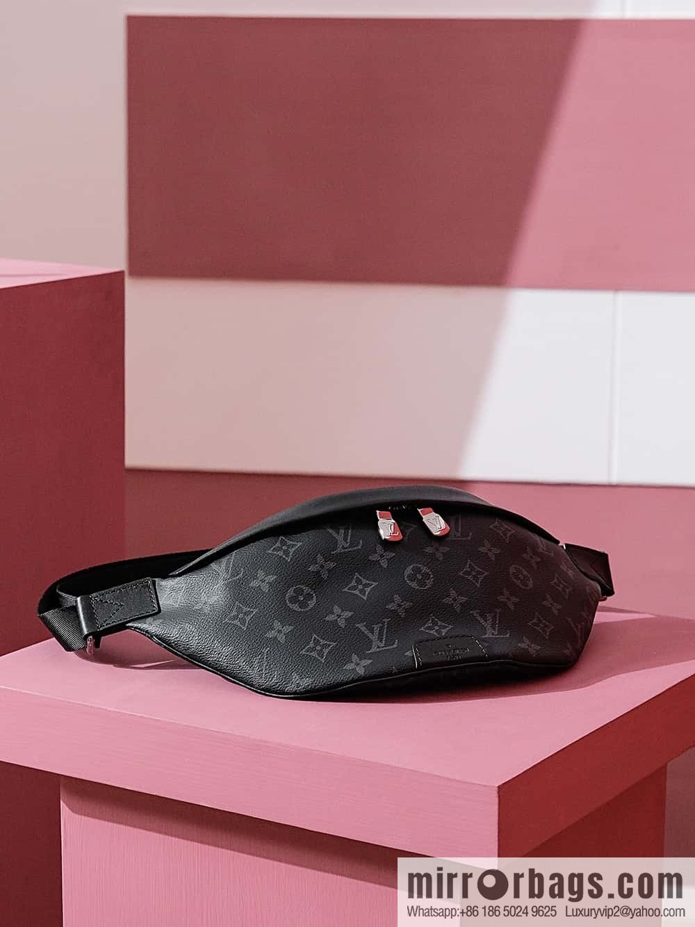 LV Discovery Bumbag PM M46035